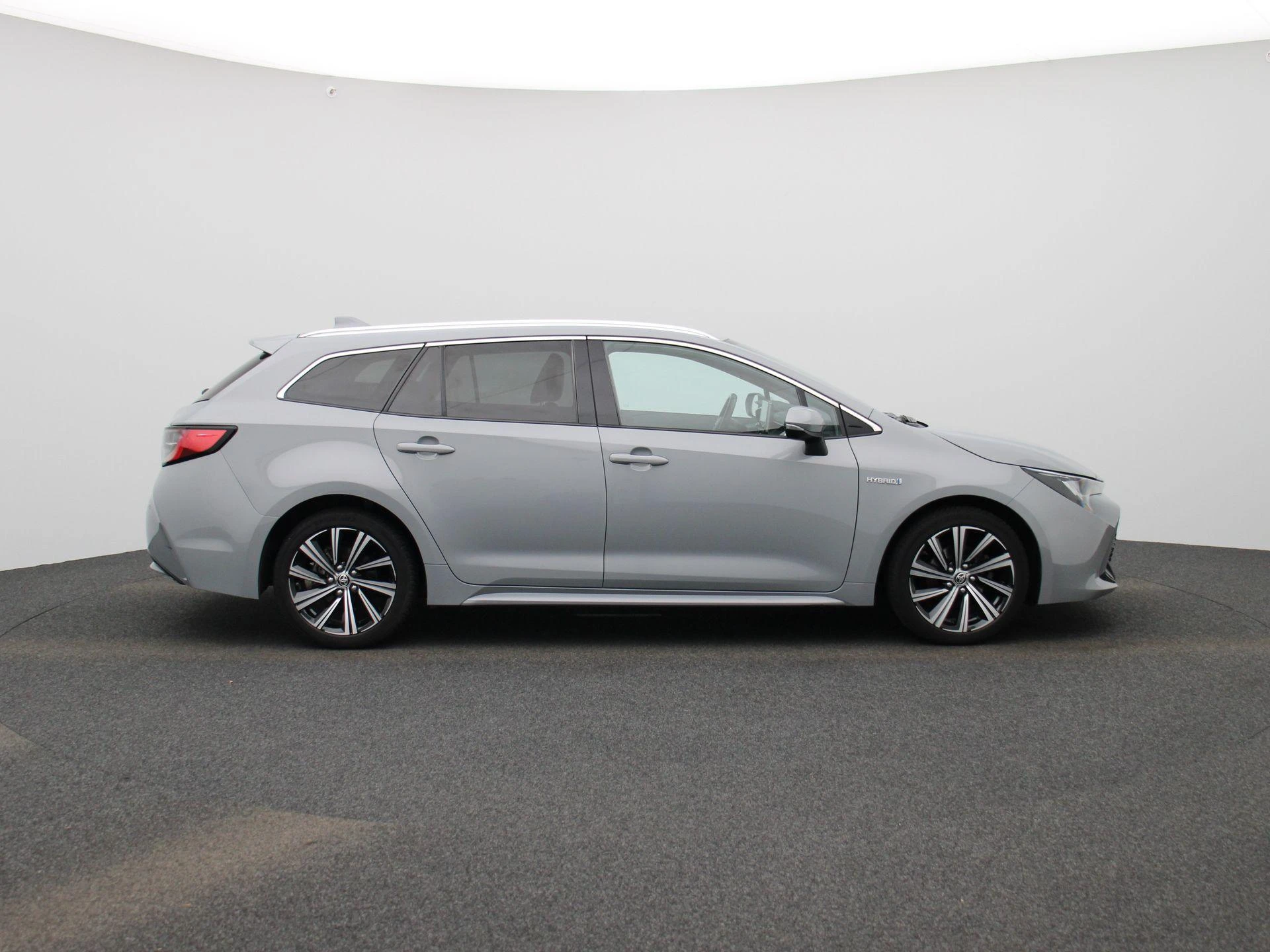 Toyota-Corolla Touring Sports-image-5