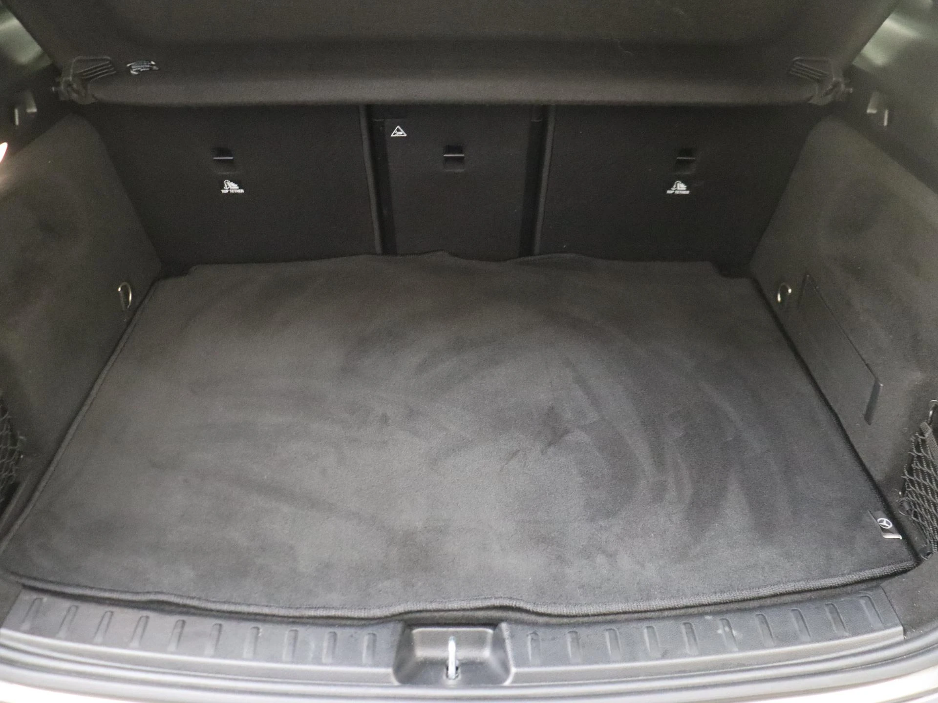 Mercedes-Benz-GLA-image-30