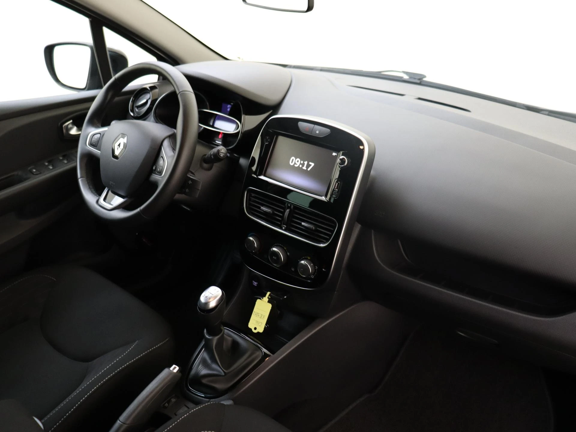 Renault-Clio-image-4