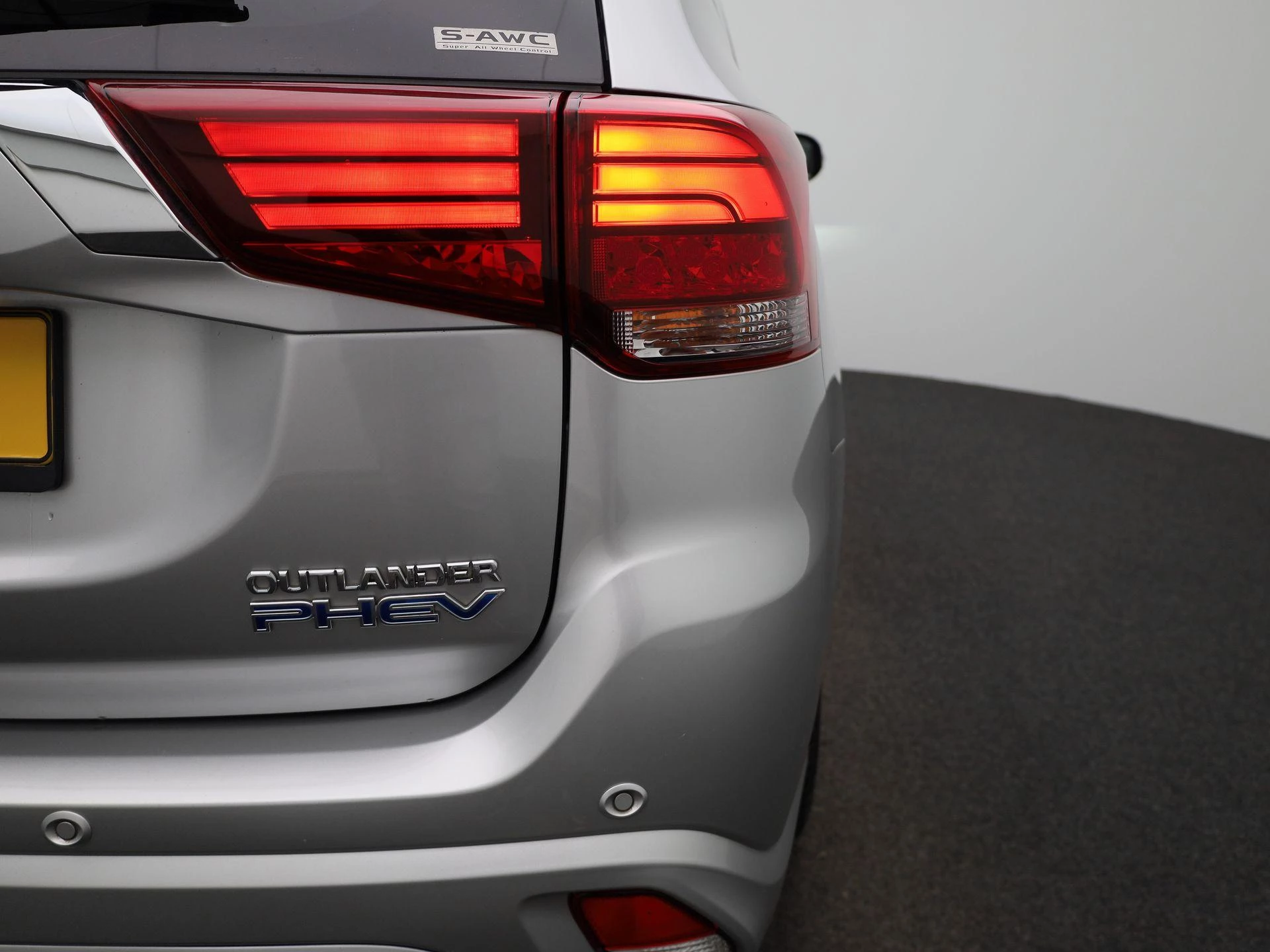 Mitsubishi-Outlander-image-32