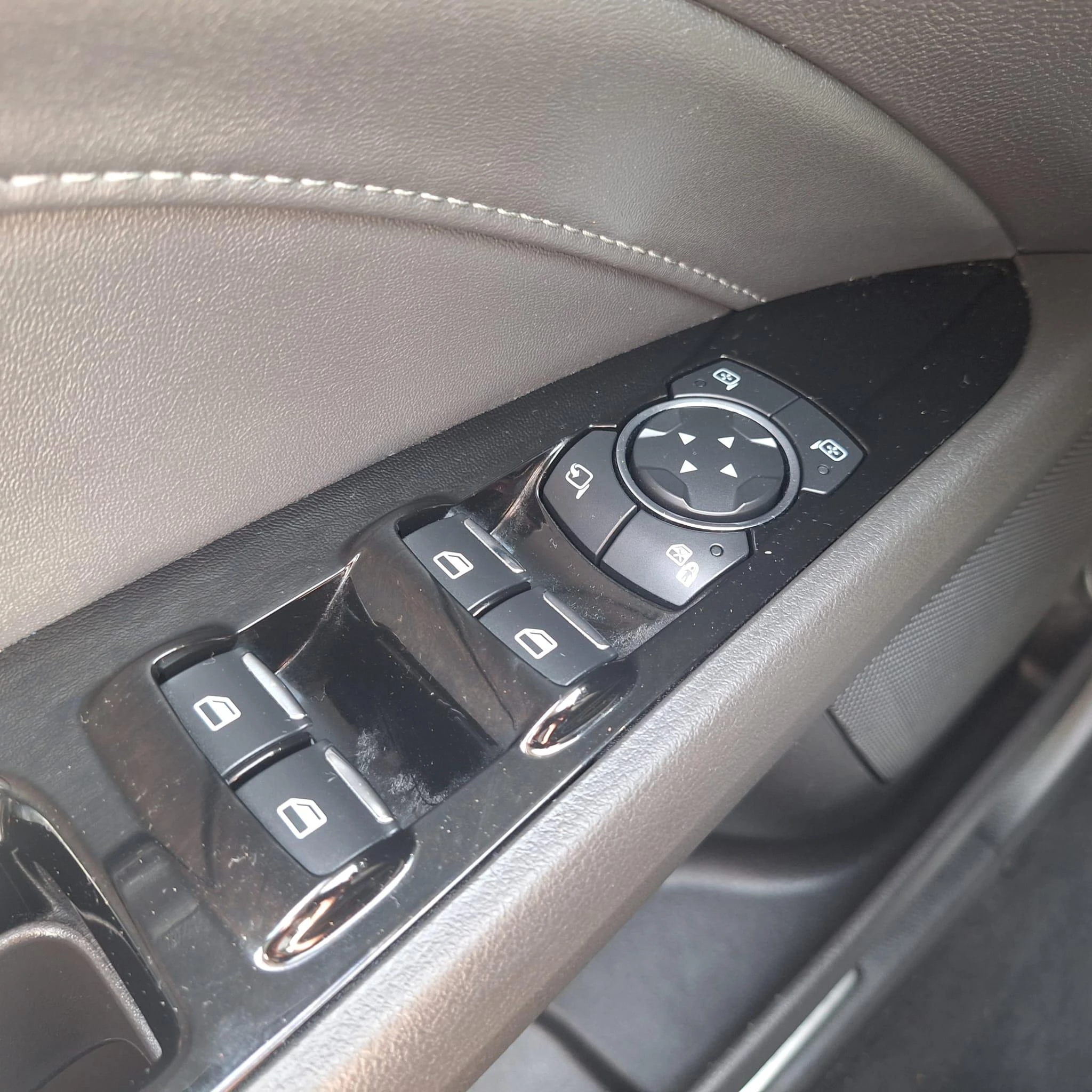 Ford Mondeo Wagon 2.0 IVCT HEV Titanium