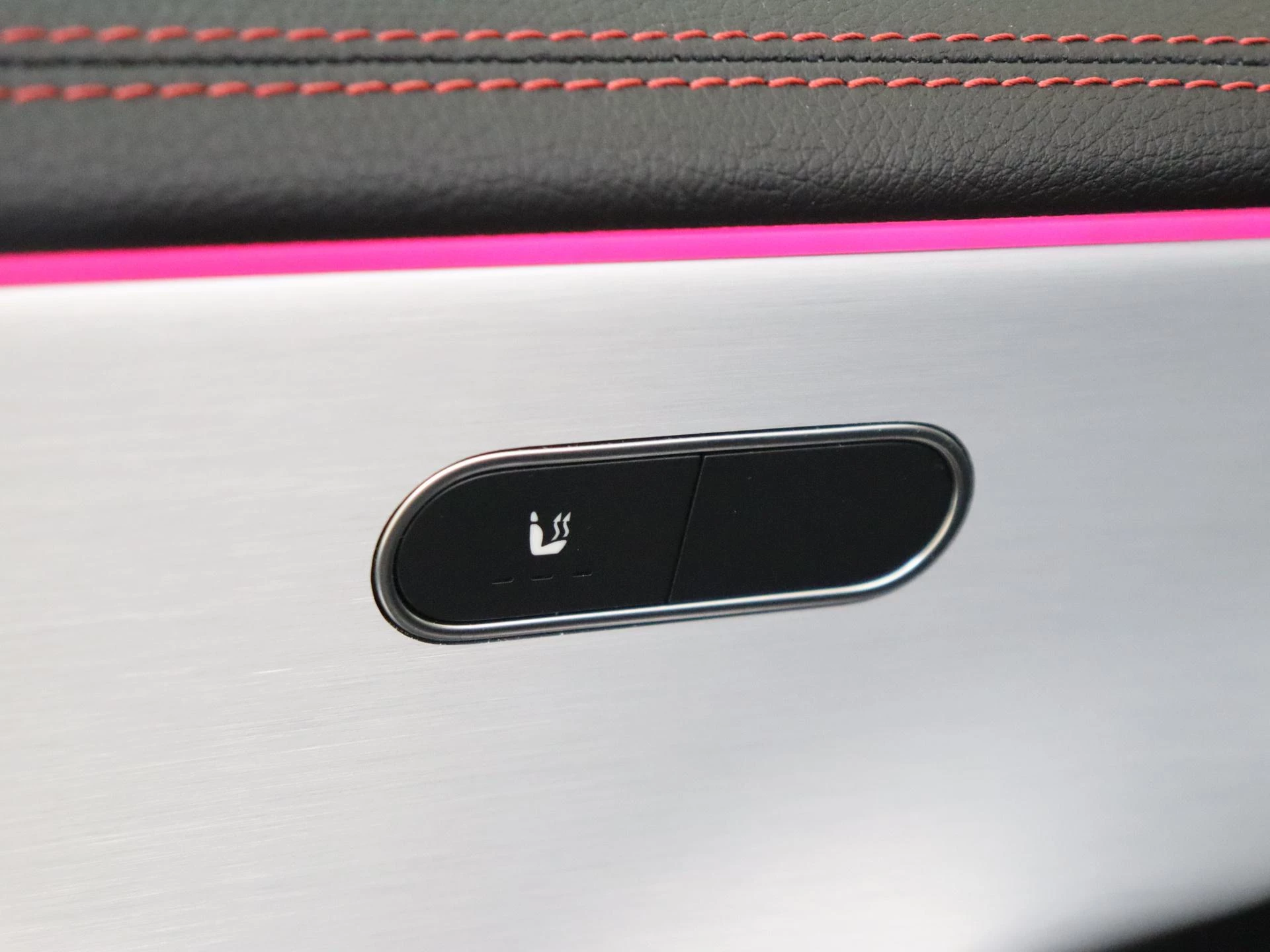 Mercedes-Benz-CLA-image-25