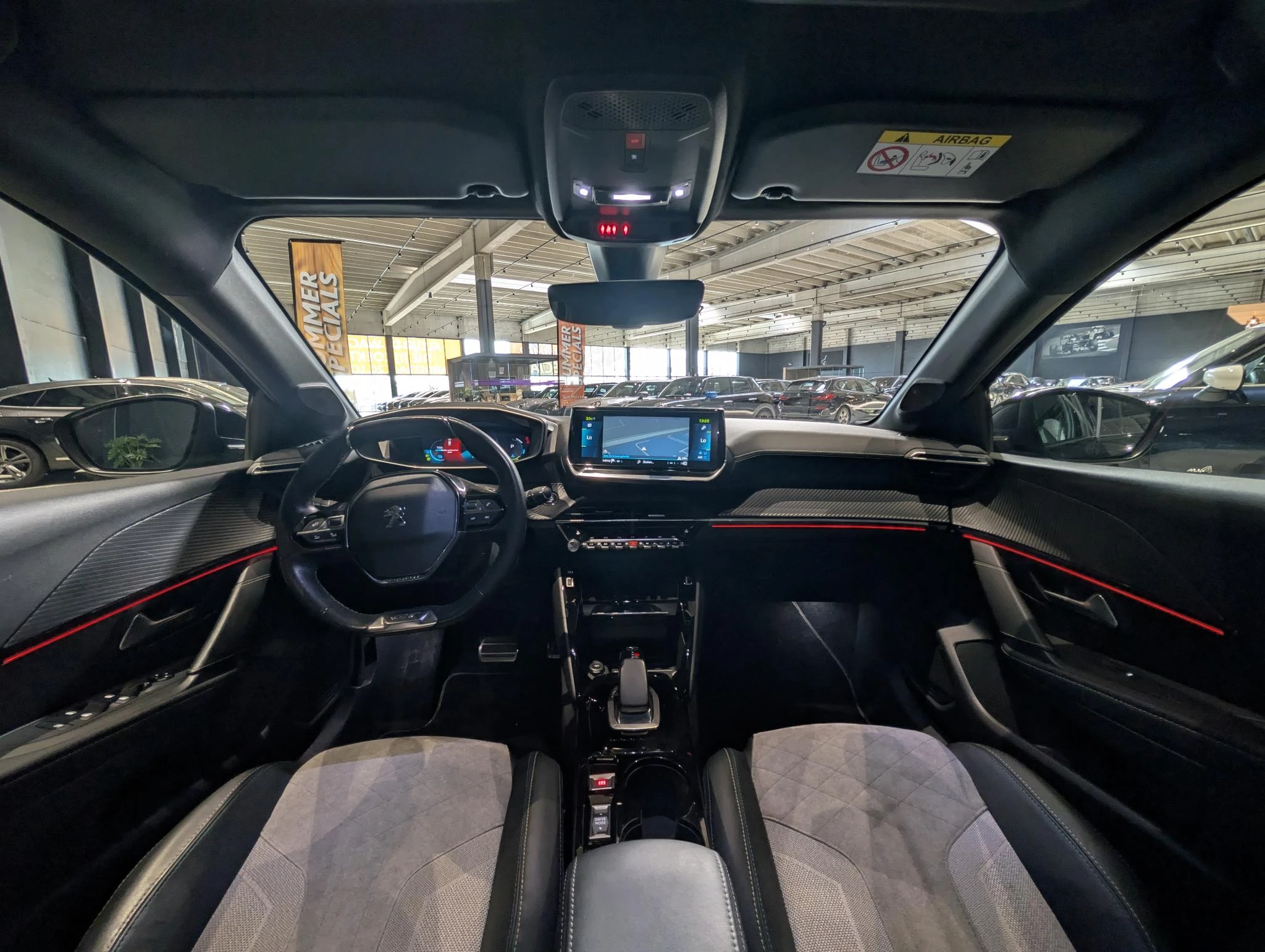 Peugeot-e-208-image-8