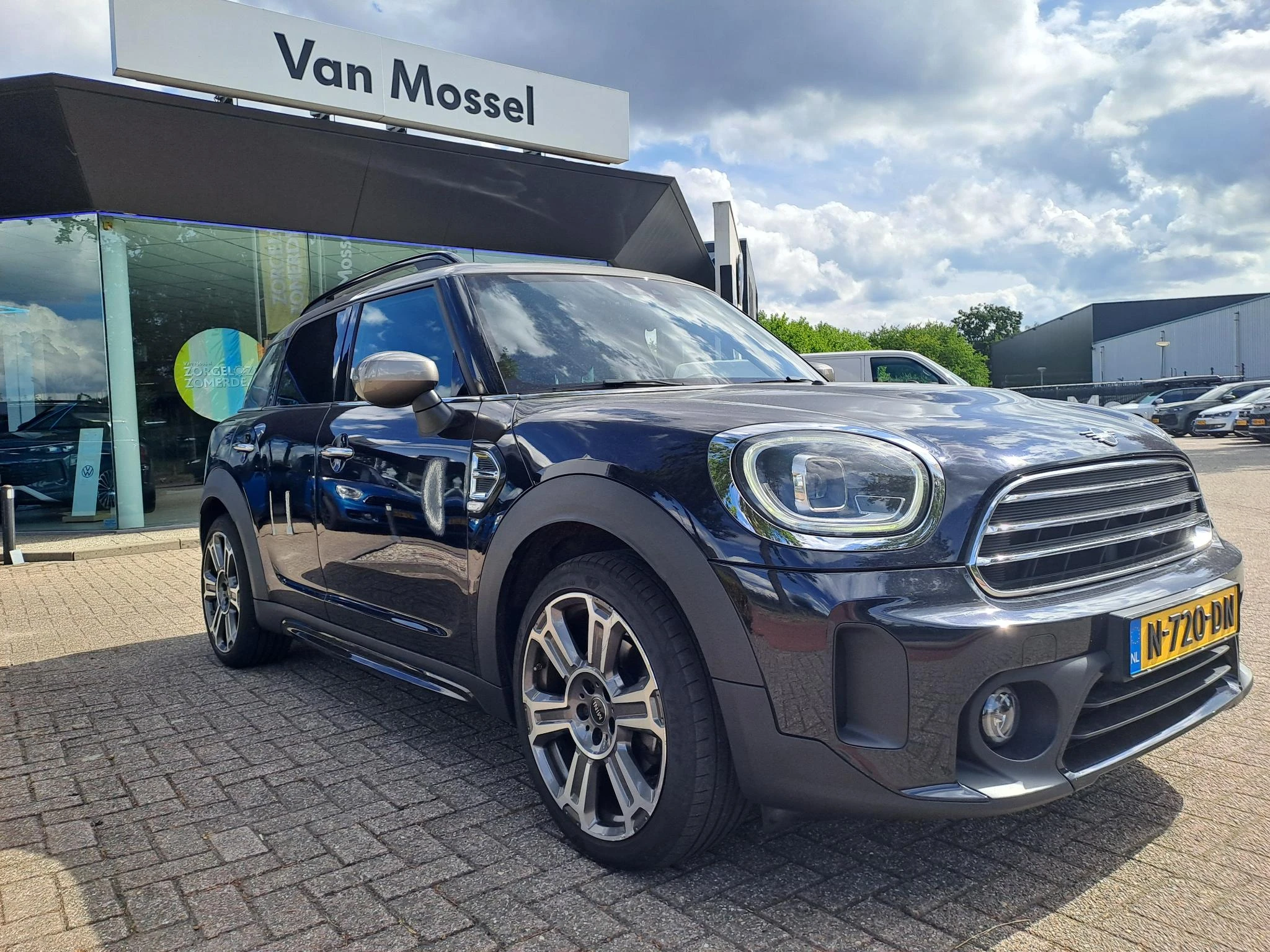 MINI-Countryman-image-5