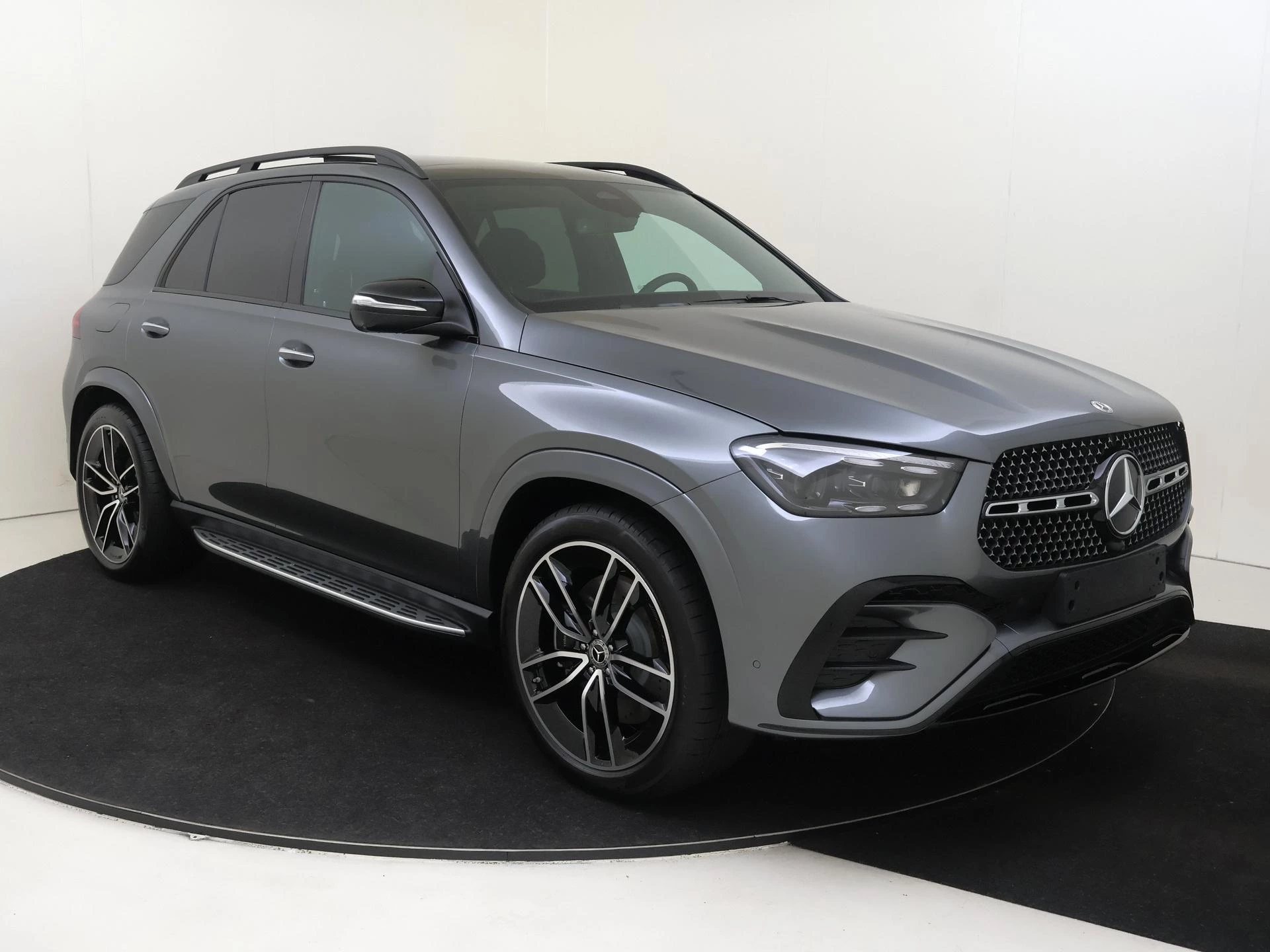 Mercedes-Benz-GLE-image-1