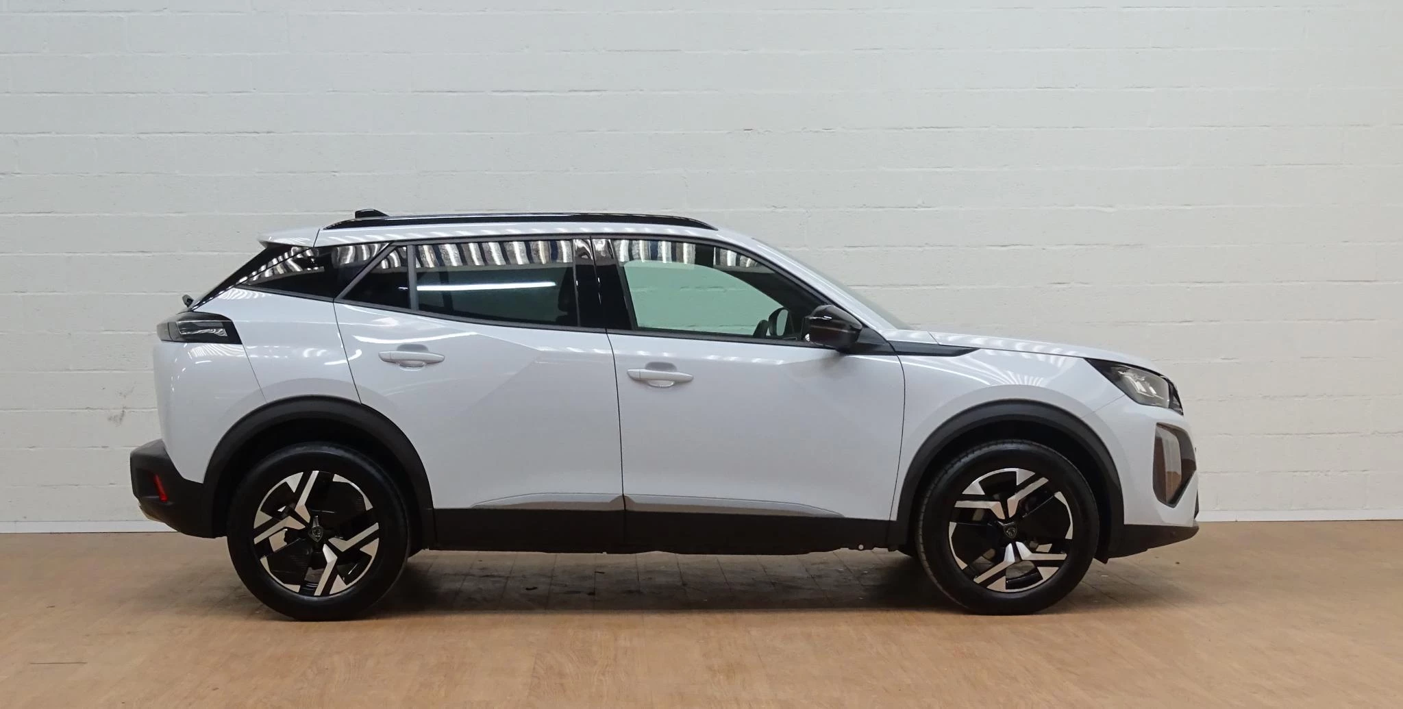 Peugeot 2008 1.2 HYBRID 145 e-DSC6 Allure