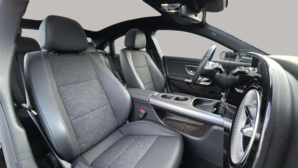 Mercedes-Benz-CLA-image-18