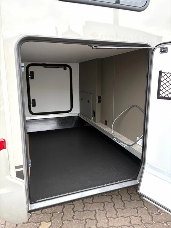 Hymer--image-24