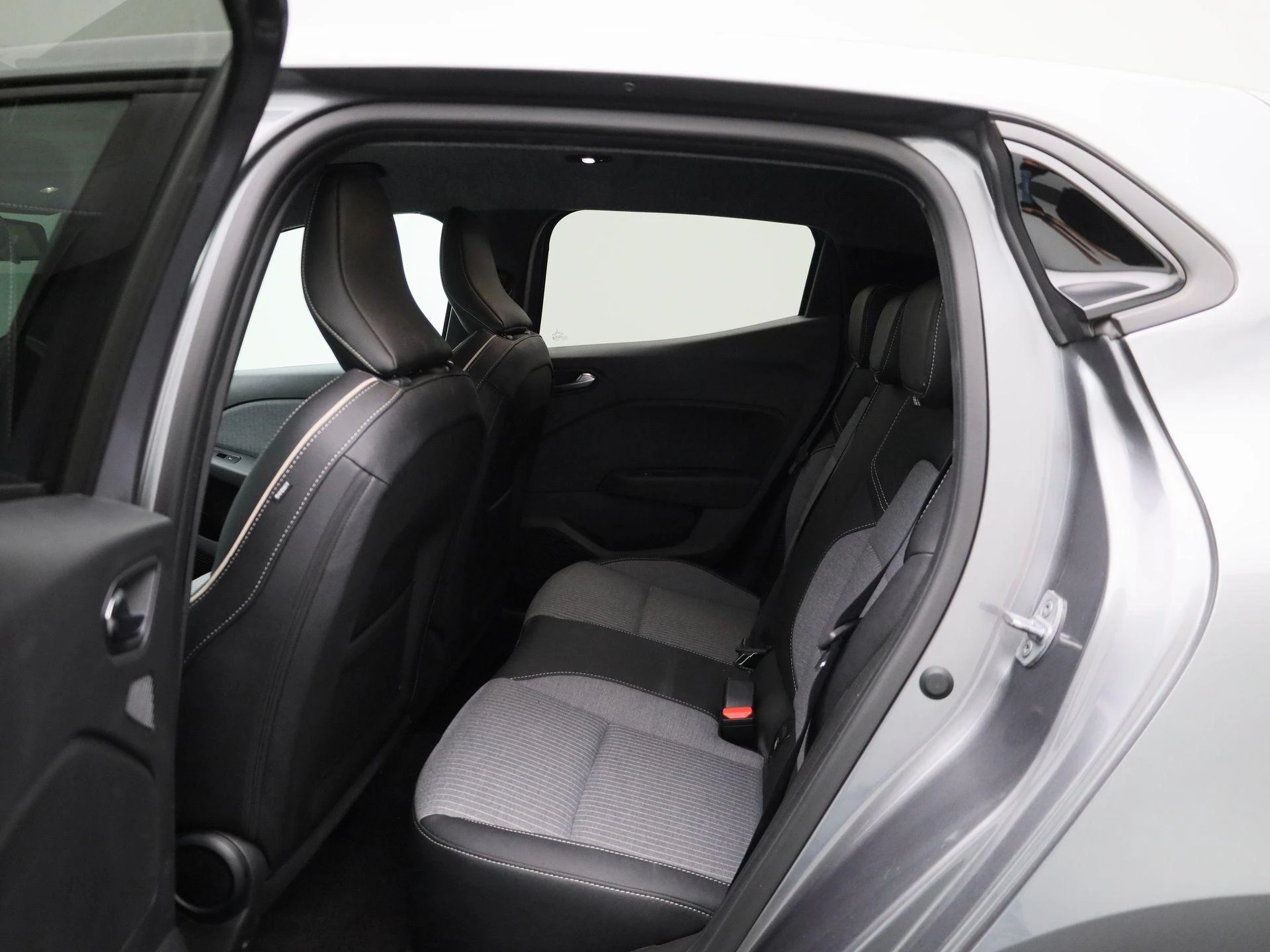 Renault-Clio-image-9