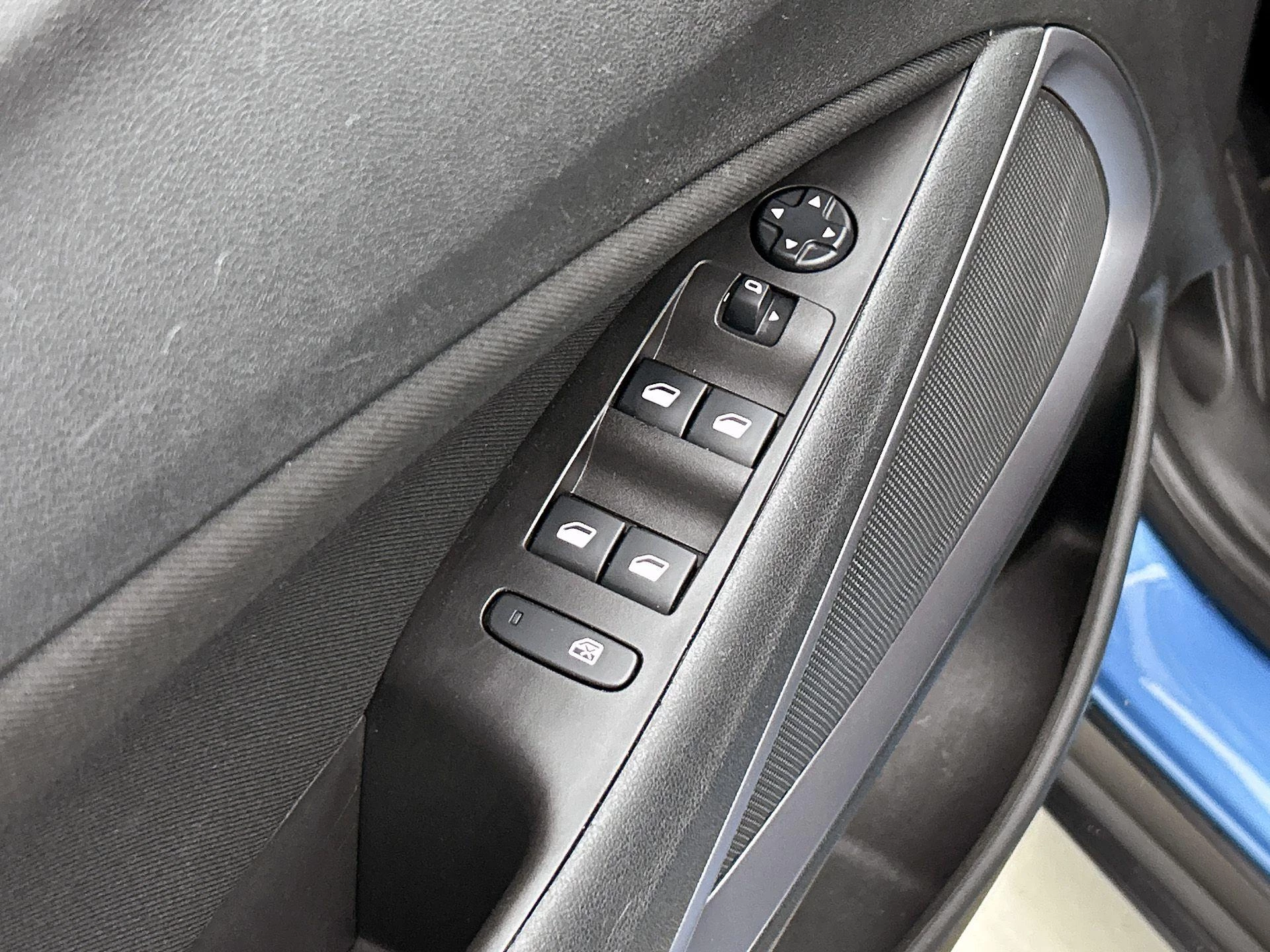 Opel-Crossland X-image-27