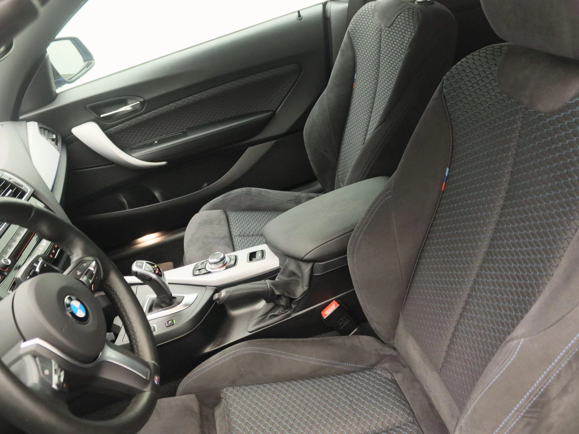 BMW-2 Serie-image-11