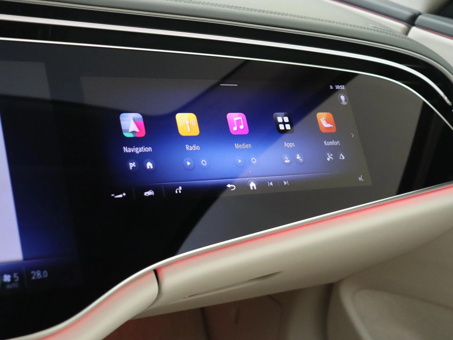 Mercedes-Benz-E-Klasse-image-22