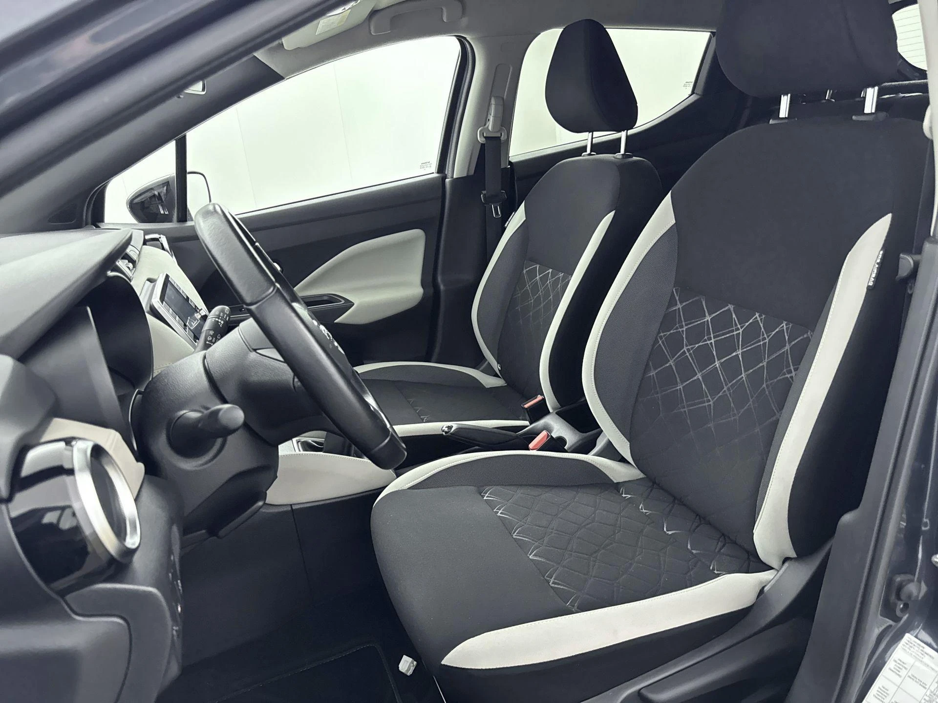 Nissan-Micra-image-9