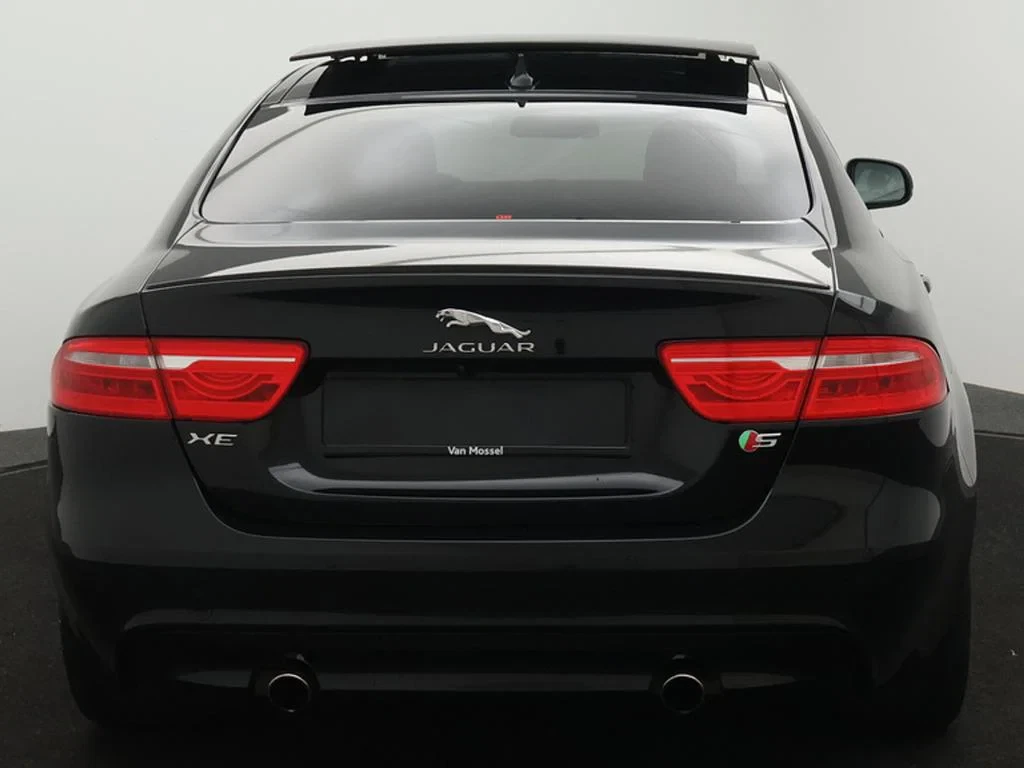 Jaguar-XE-image-5