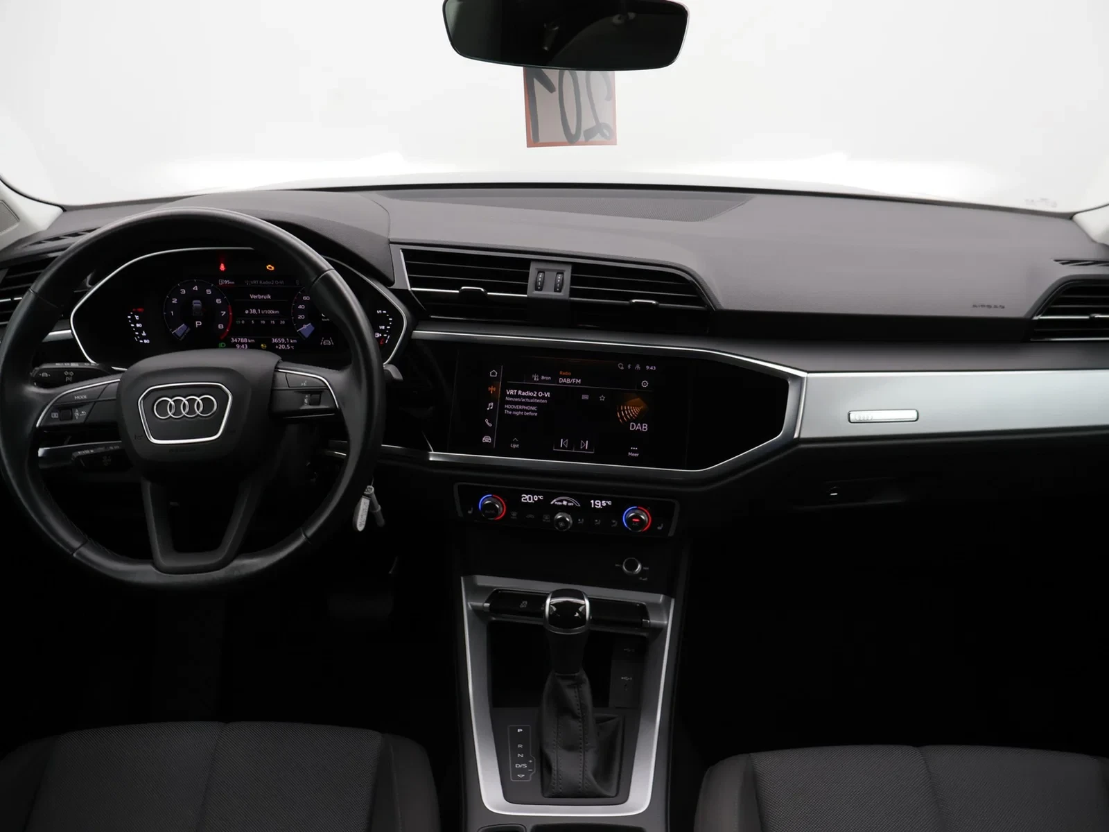 Audi Q3 35TFSI Business Edition Advanced 150PK *AUTOMAAT*VIRTUAL COCKPIT*SHADOW LOOK*TREKHAAK*CRUISE*PDC*APP