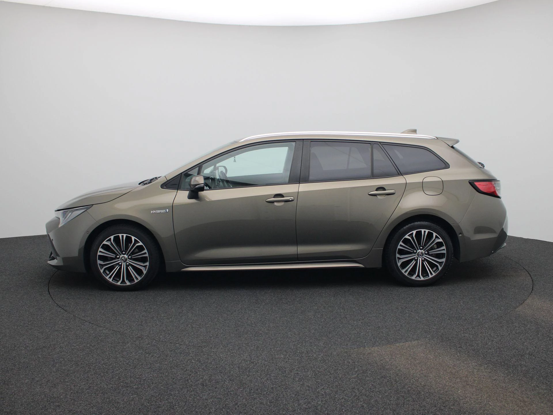 Toyota Corolla Touring Sports 1.8 Hybrid Business Intro