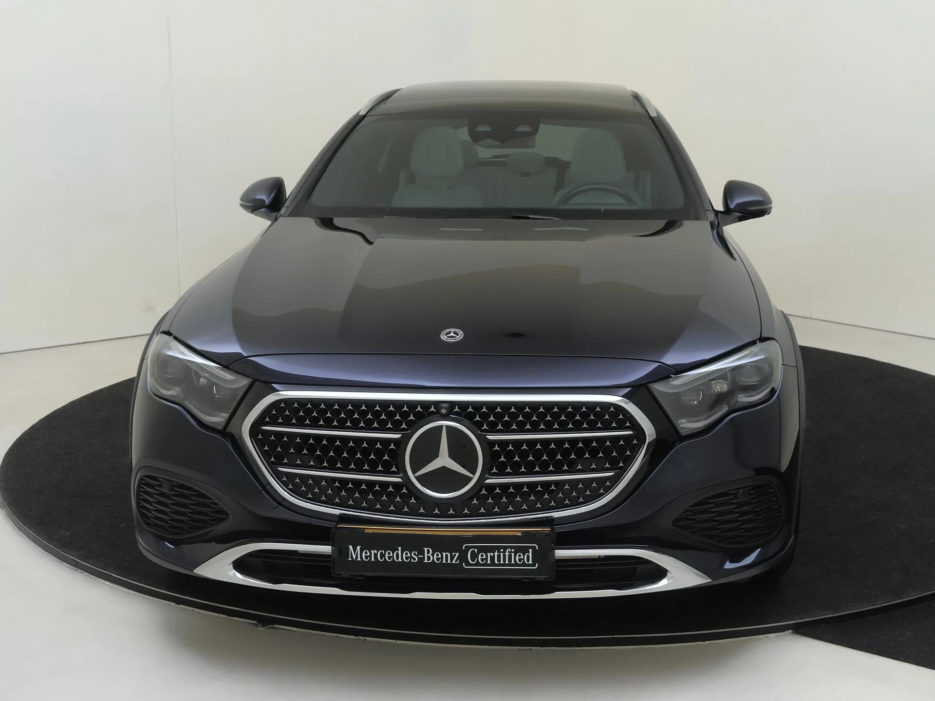 Mercedes-Benz-E-Klasse-image-5