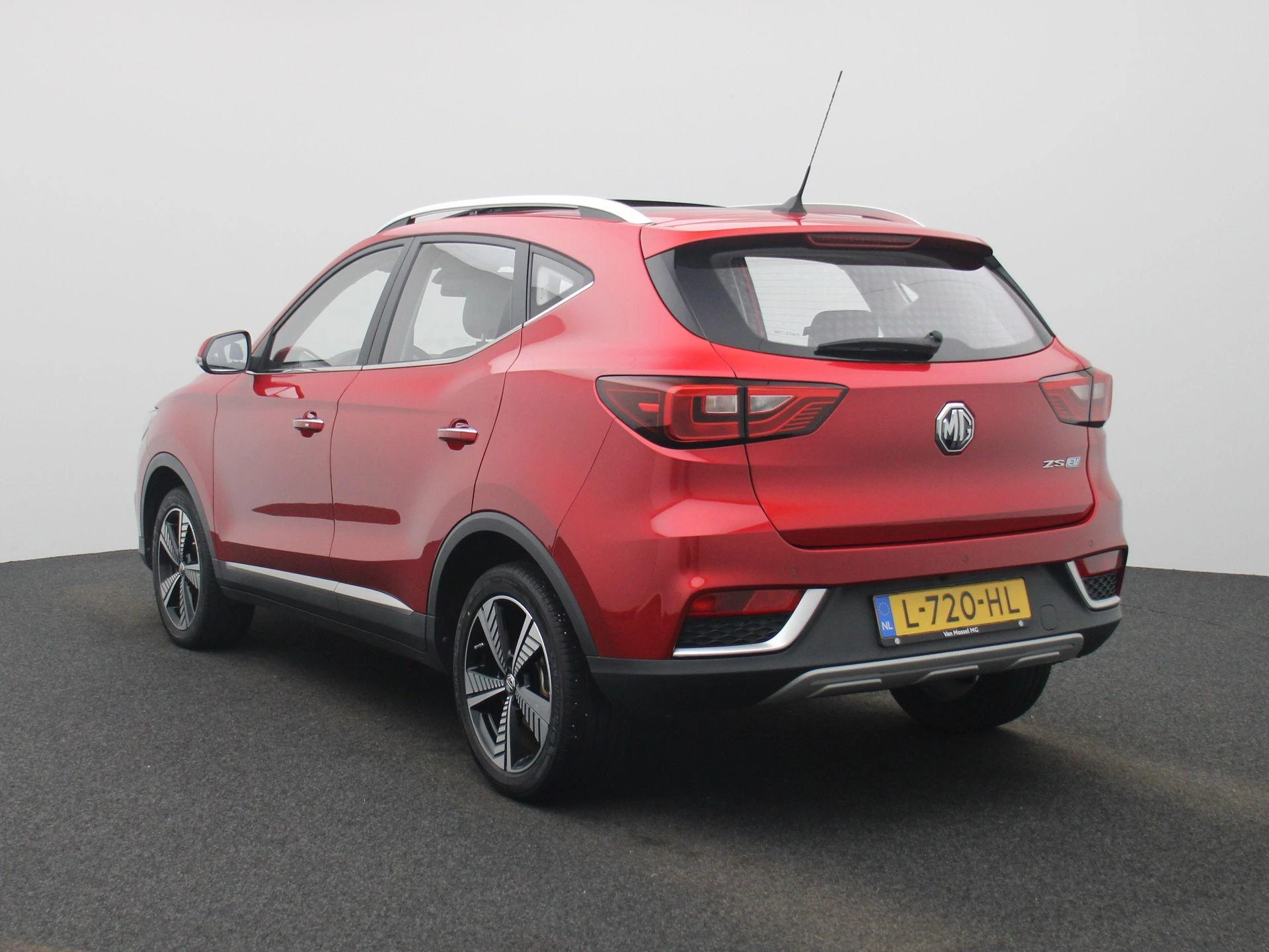 MG ZS EV Luxury 45 kWh