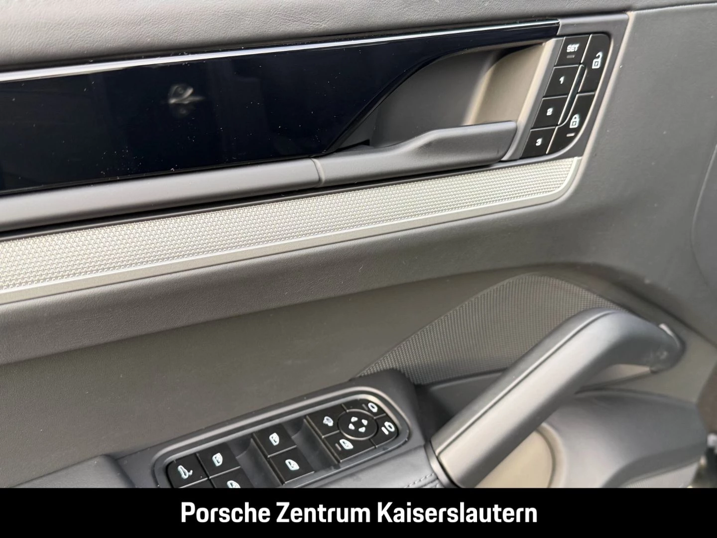 Porsche Cayenne S HA-Lenkung InnoDrive Head-Up BOSE LED -