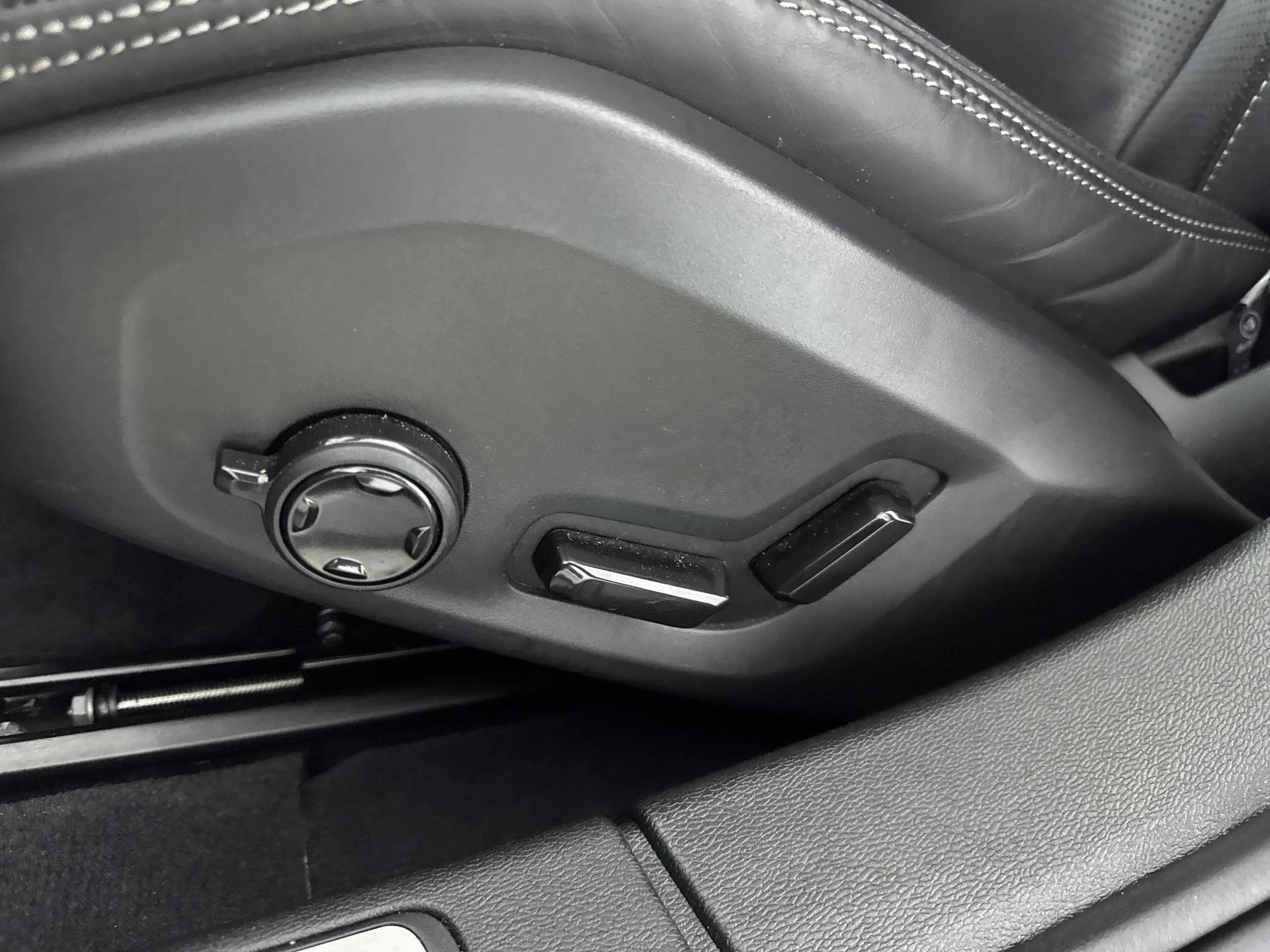 Volvo-S60-image-20