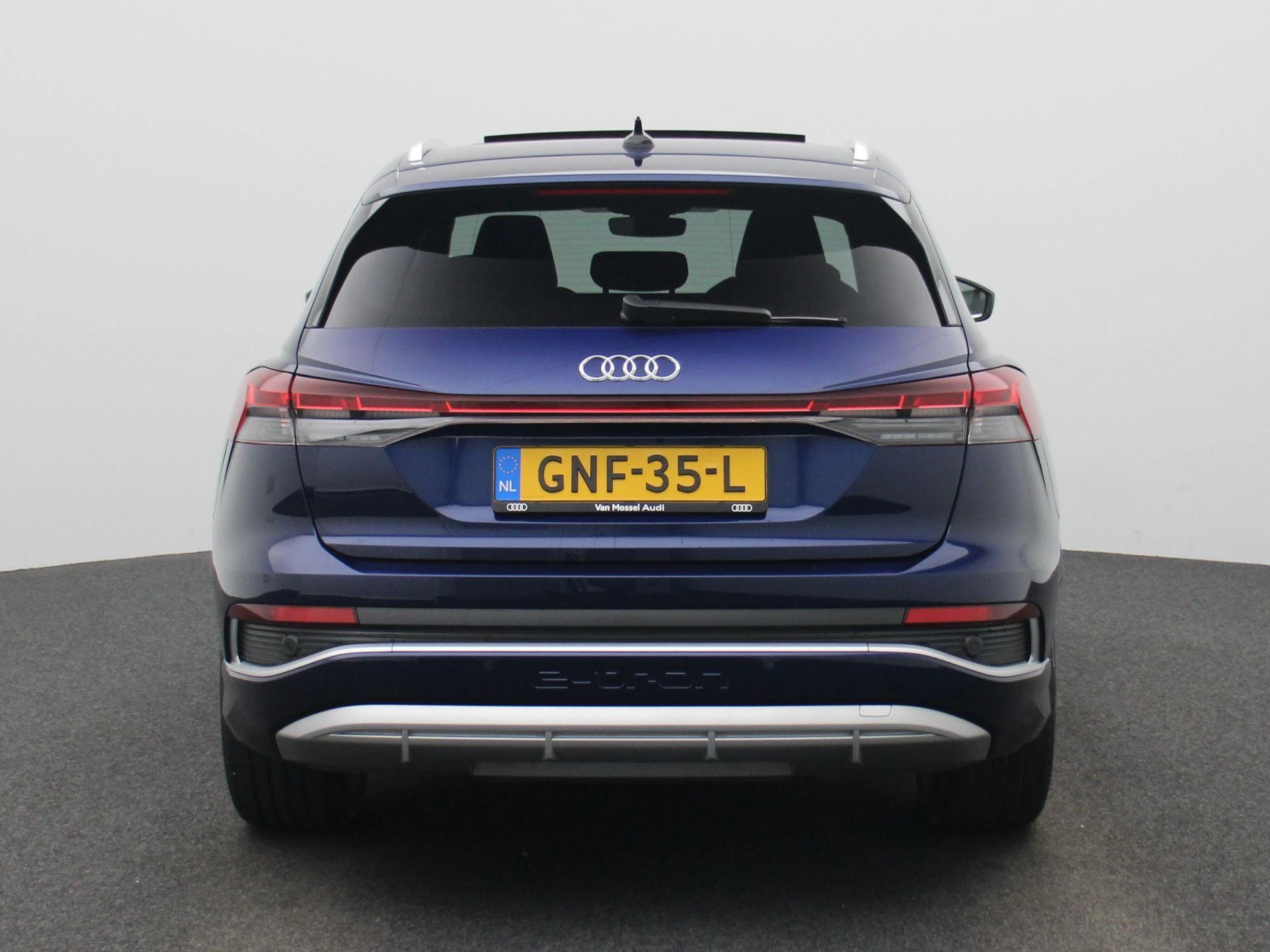 Audi-Q4 e-tron-image-4