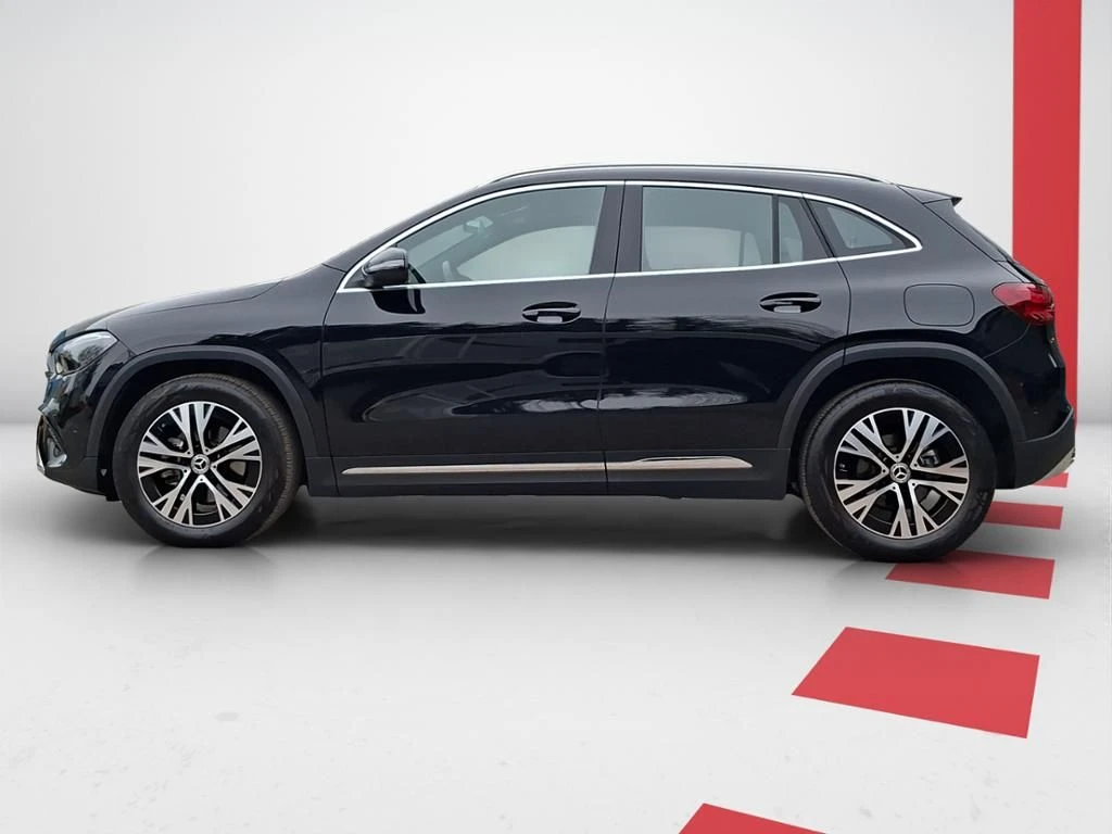 Mercedes-Benz-GLA 200 d-image-9