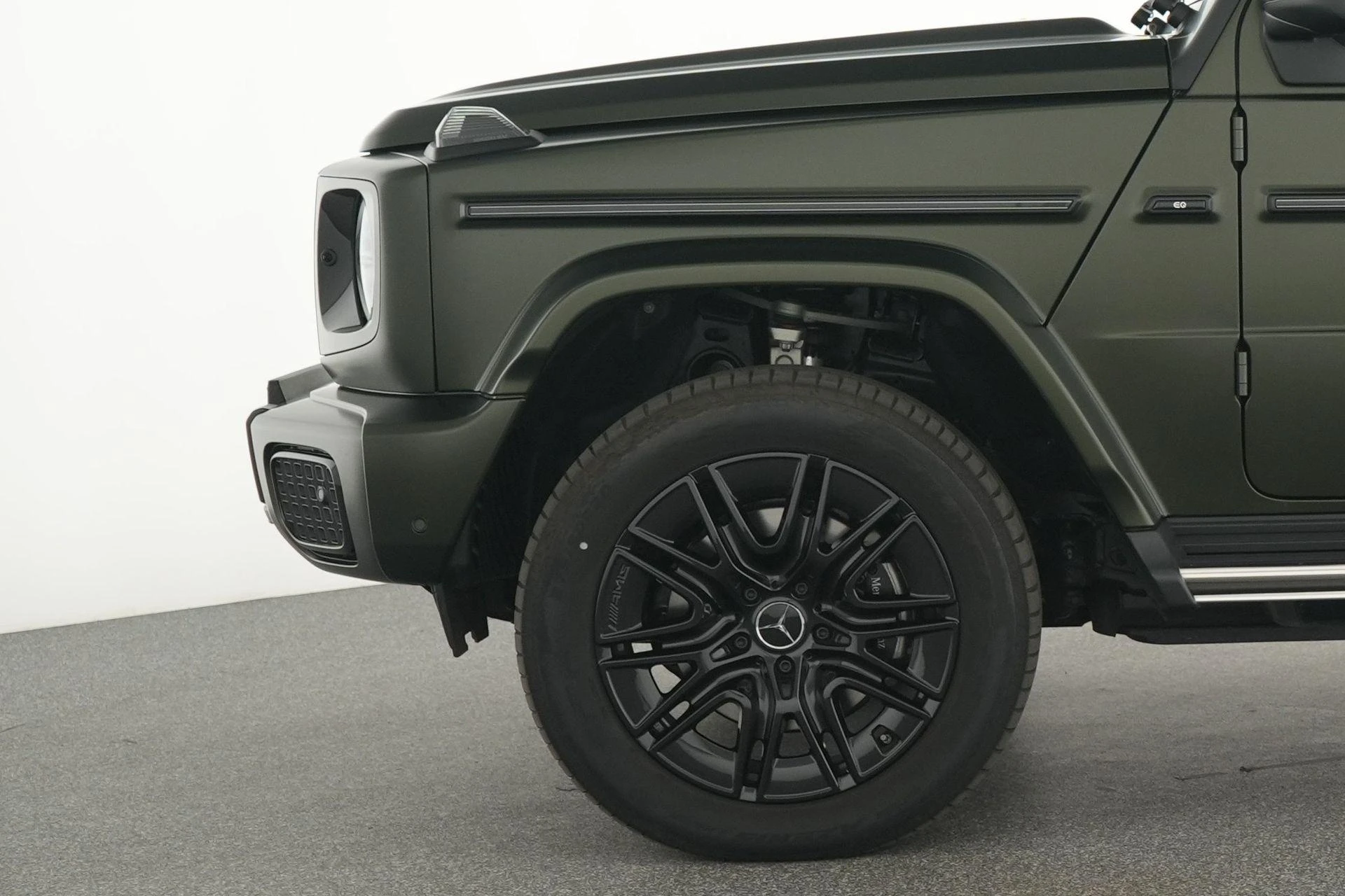 Mercedes-Benz-G-Klasse-image-4