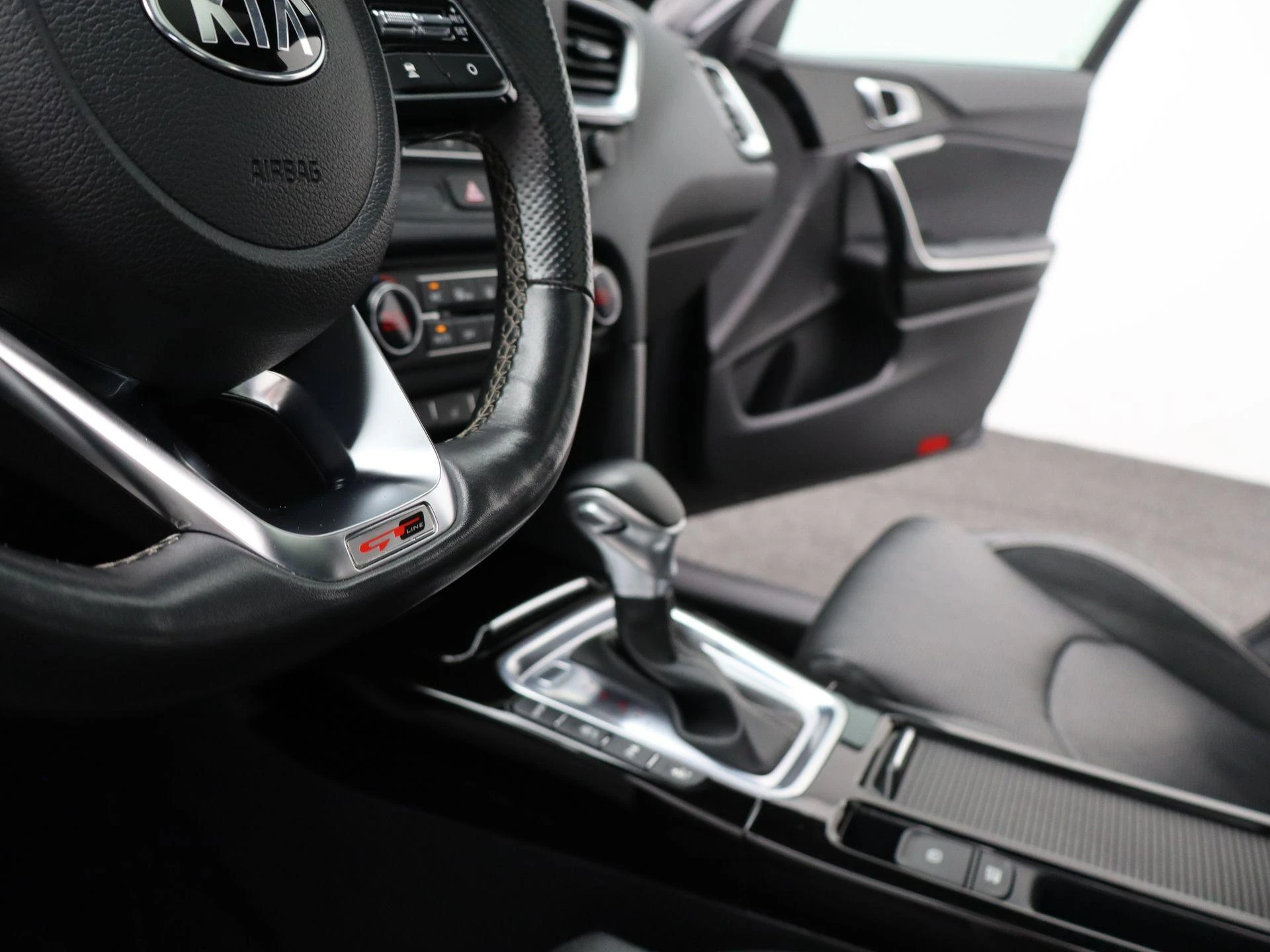 Kia-ProCeed-image-28