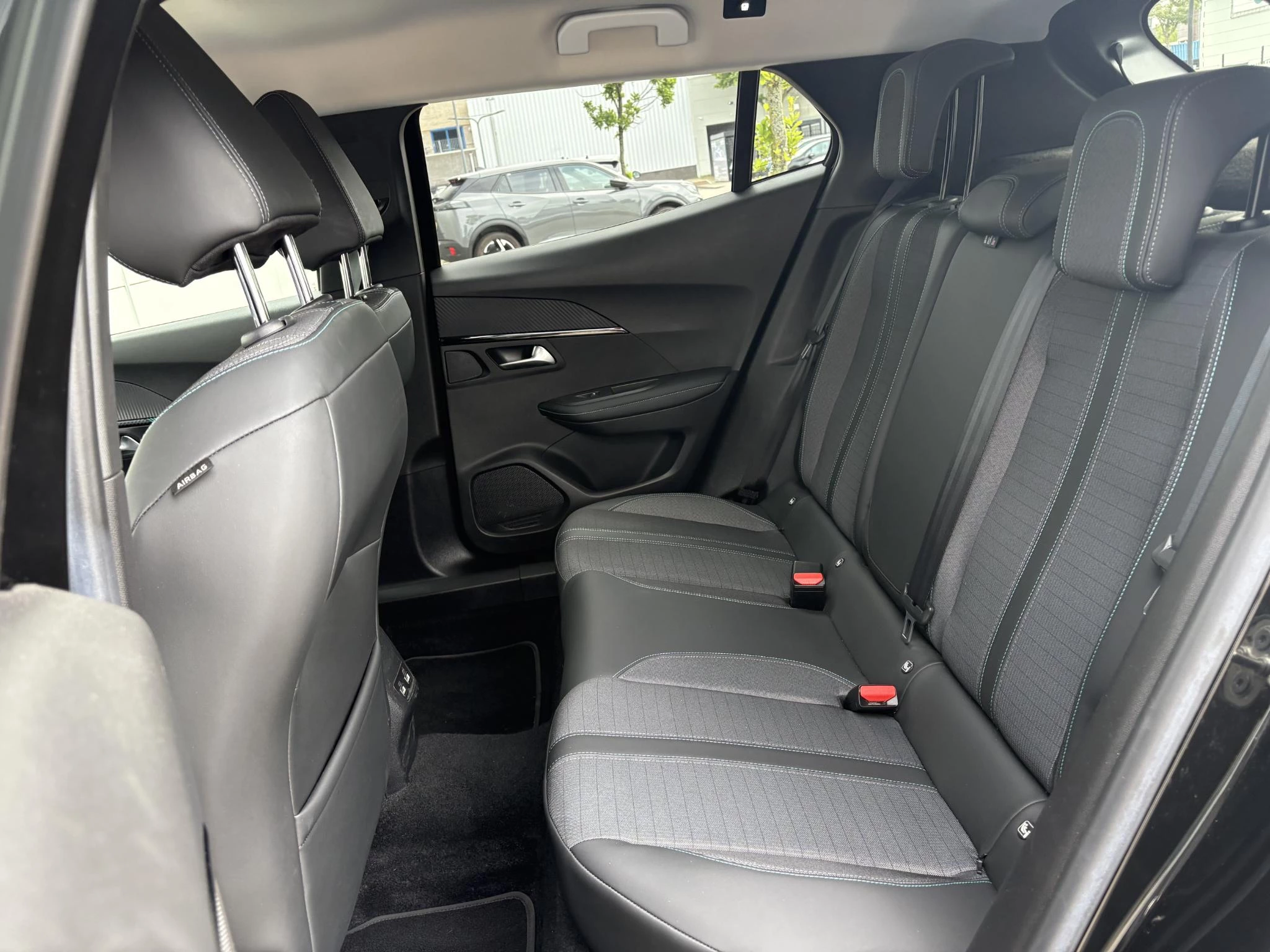 Peugeot 2008 1.2 PureTech Allure Pack