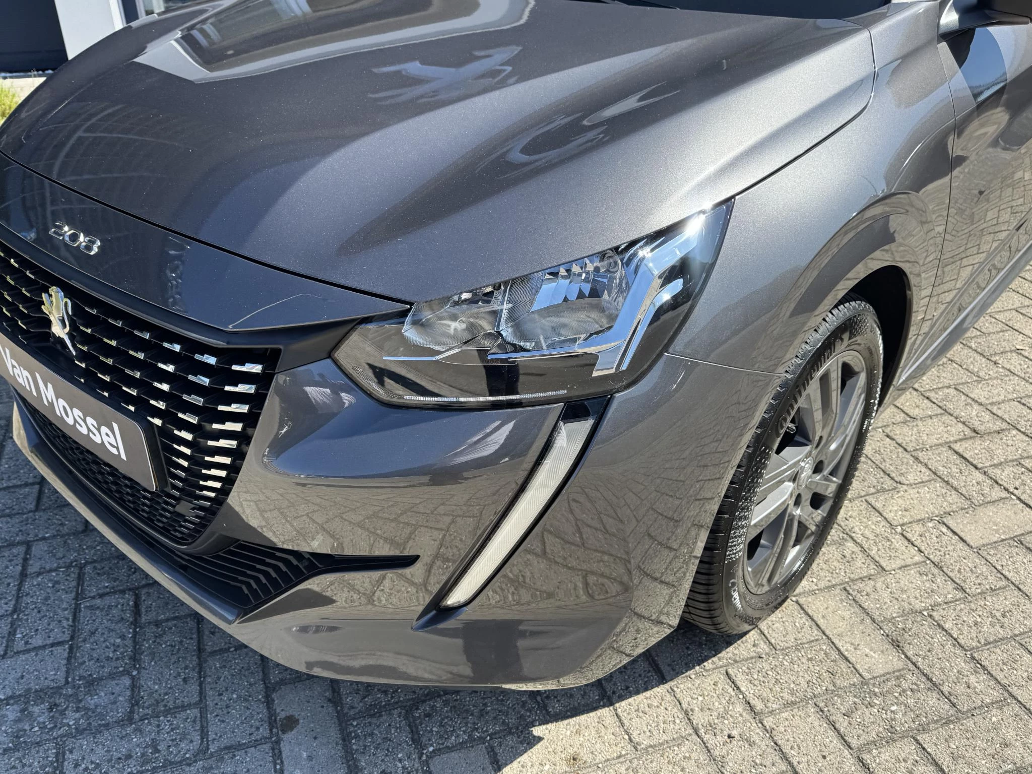 Peugeot-208-image-8