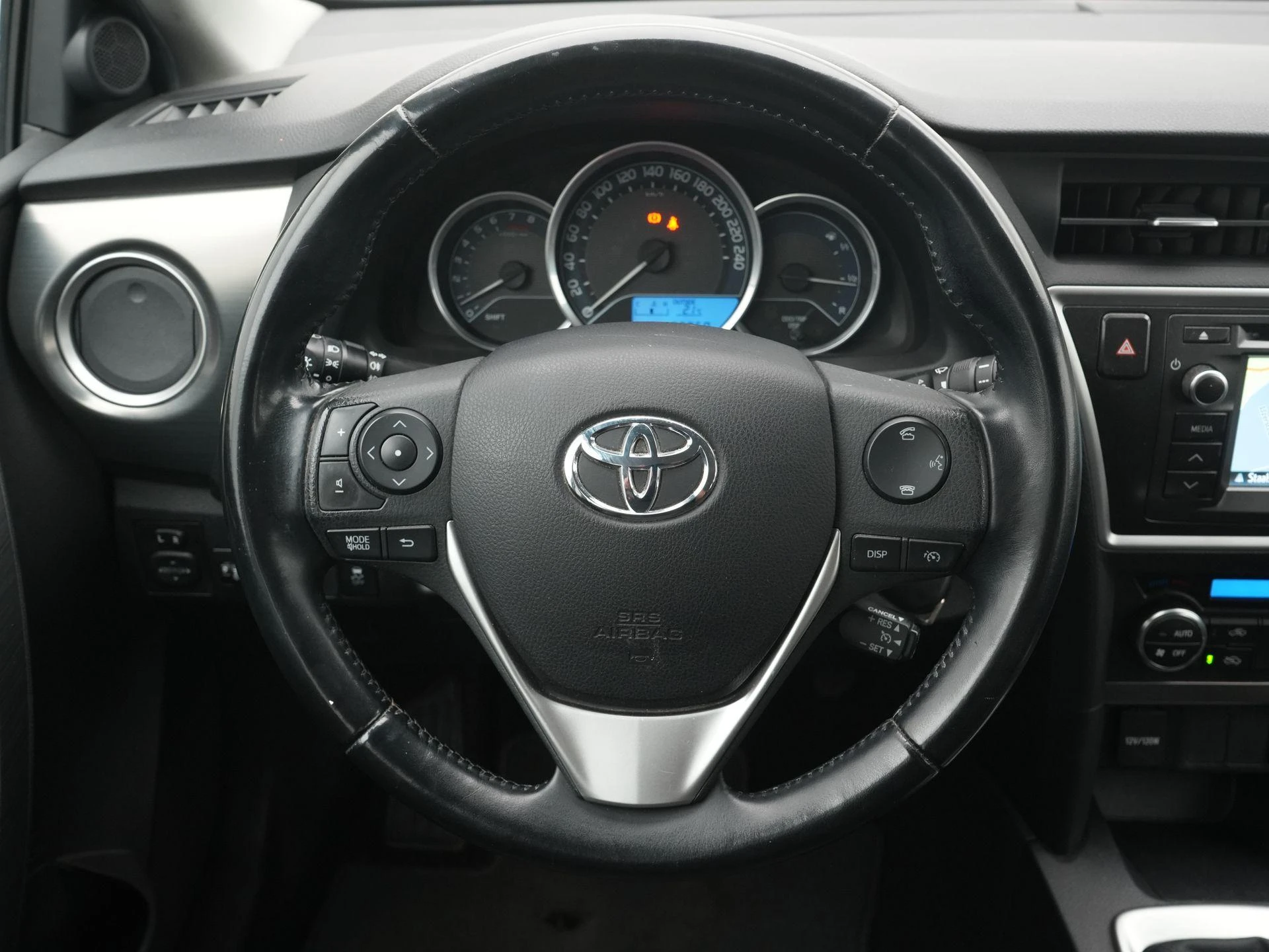 Toyota-Auris-image-7