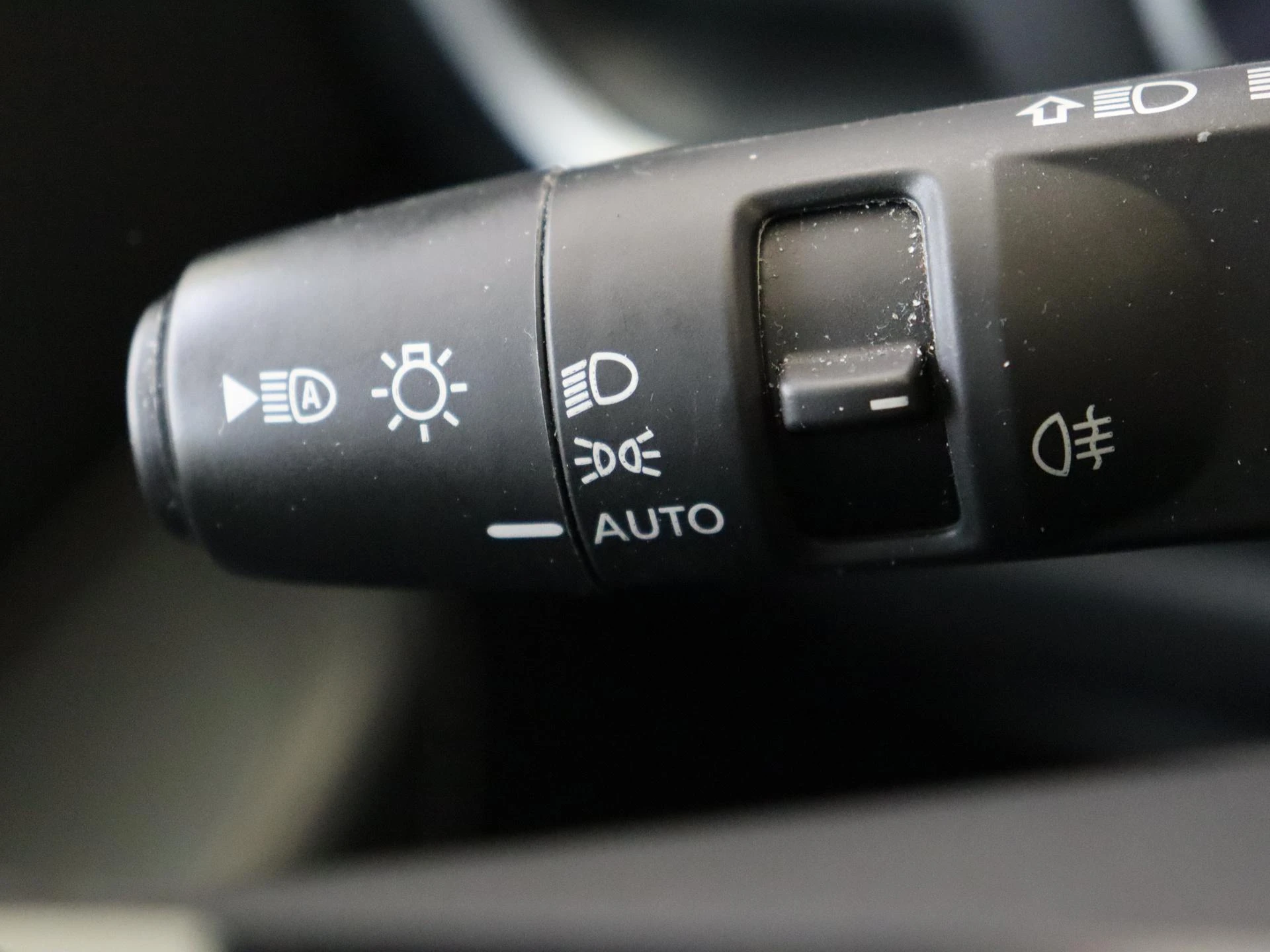 Nissan-QASHQAI-image-24