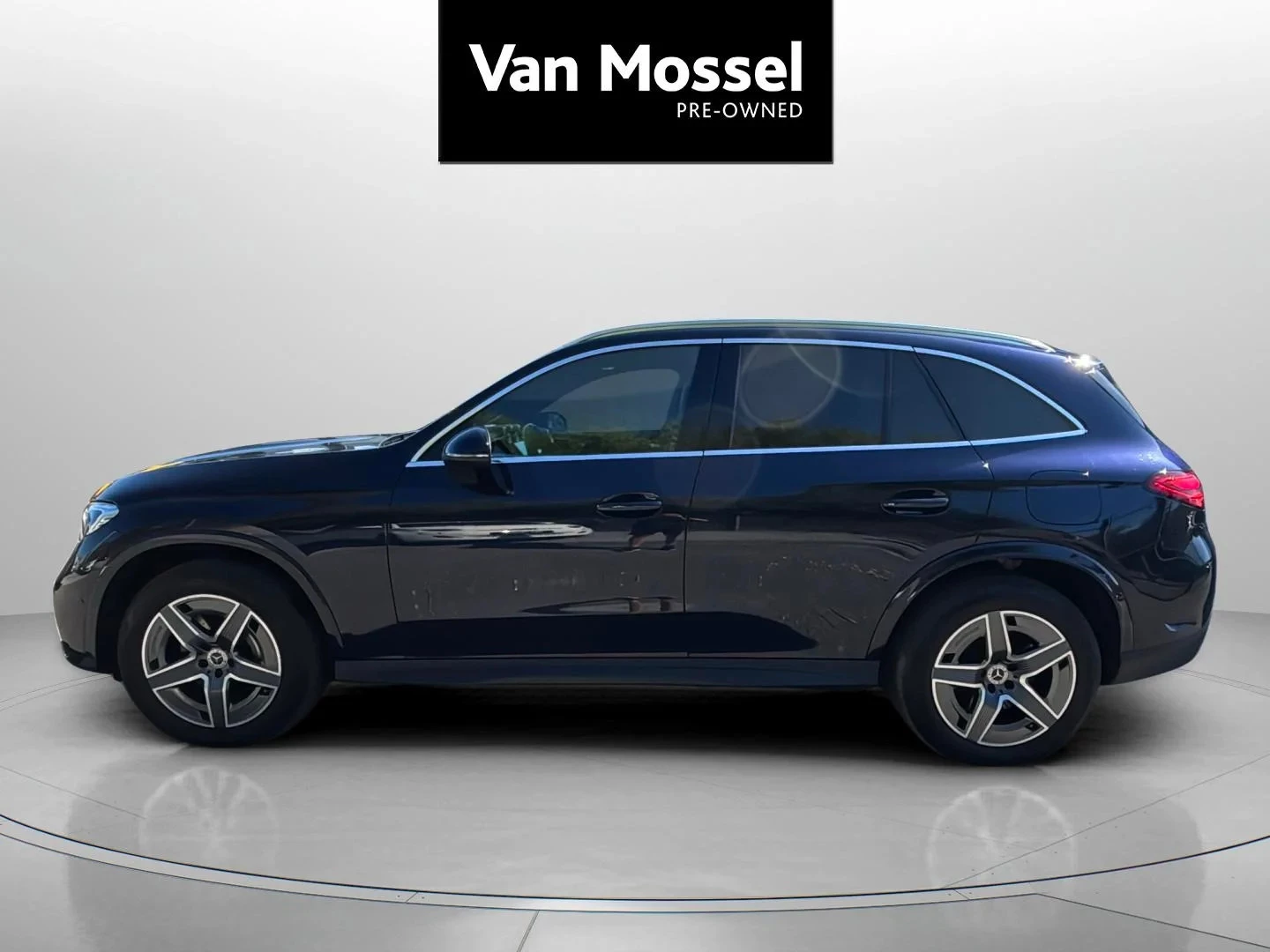 Mercedes-Benz-GLC-image-1