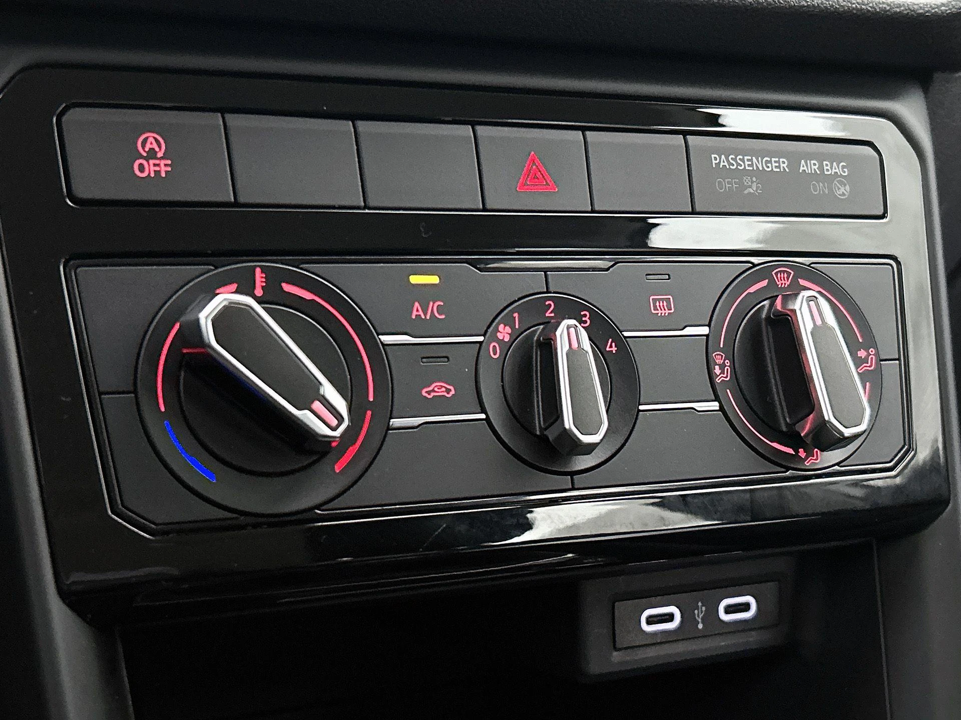 Volkswagen-T-Cross-image-22
