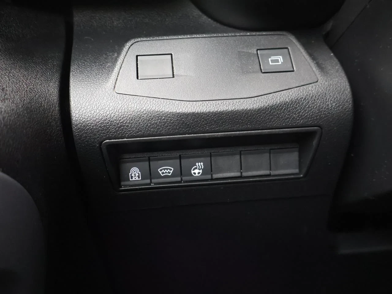 Opel-Combo Life-image-6