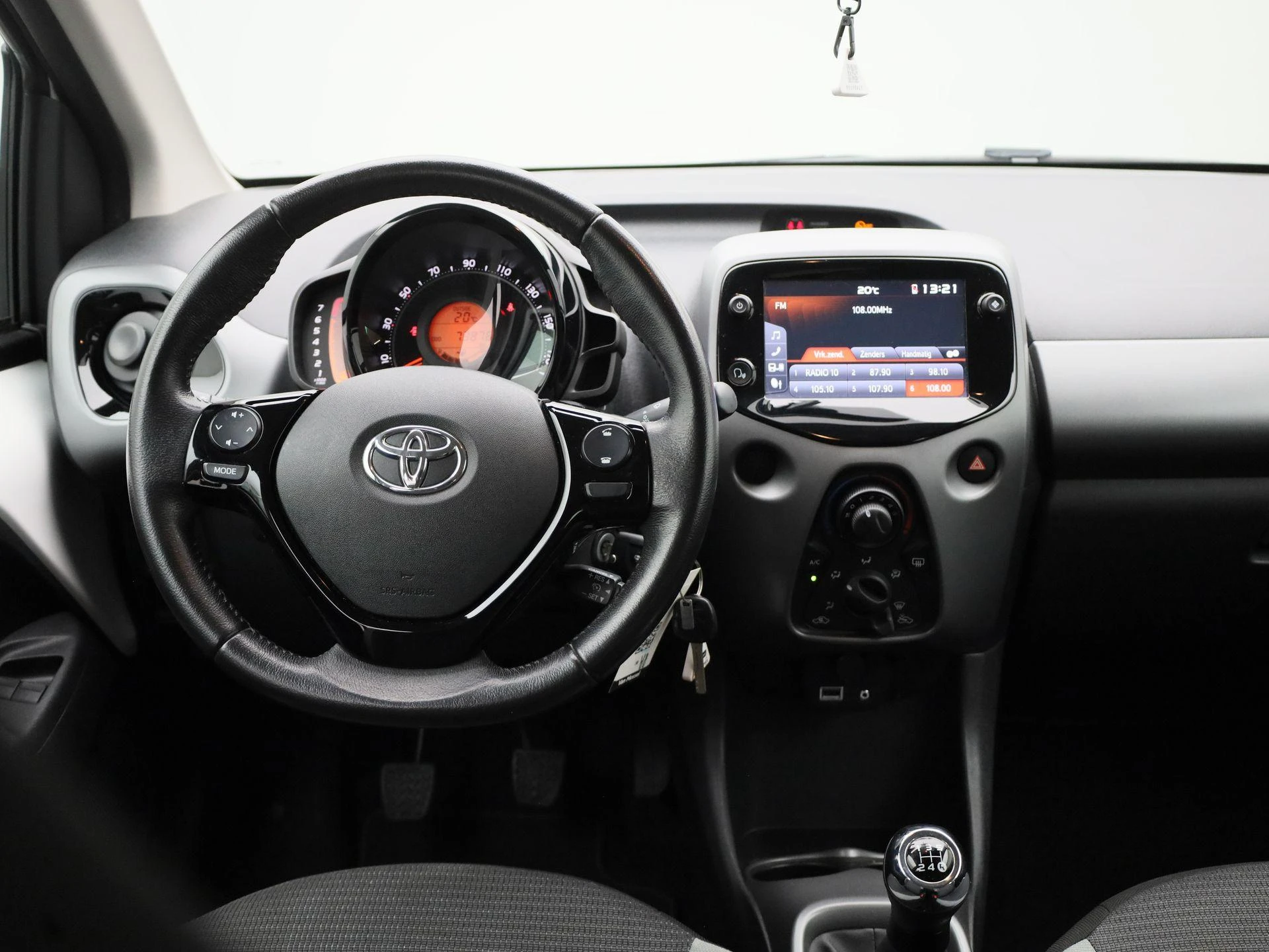Toyota-Aygo-image-6