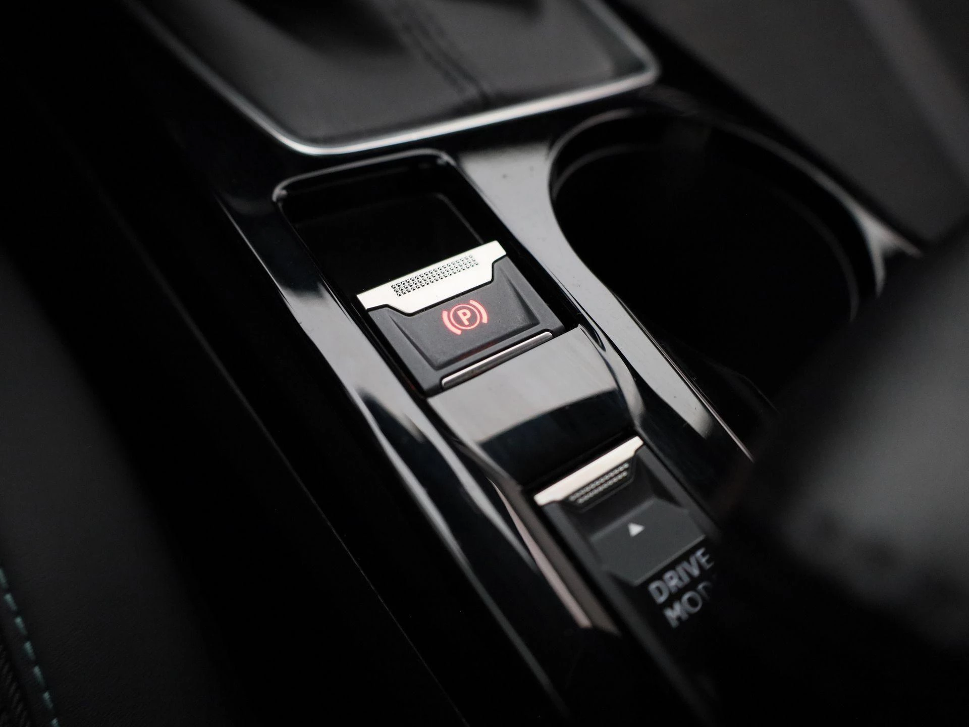 Peugeot-208-image-31