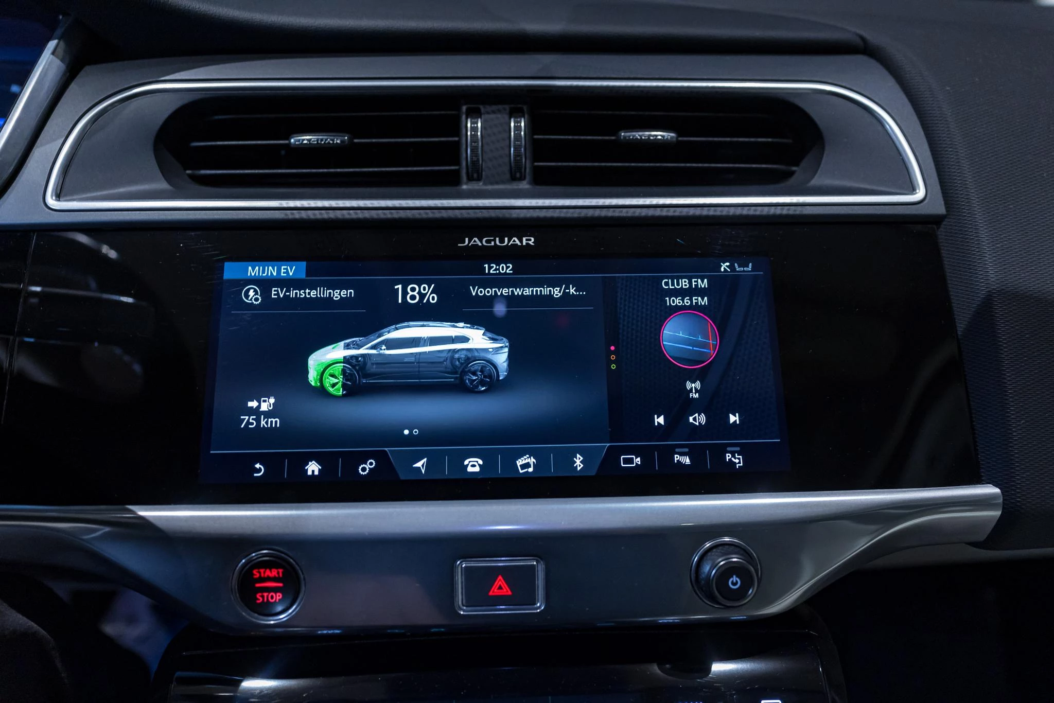 Jaguar-I-PACE-image-41
