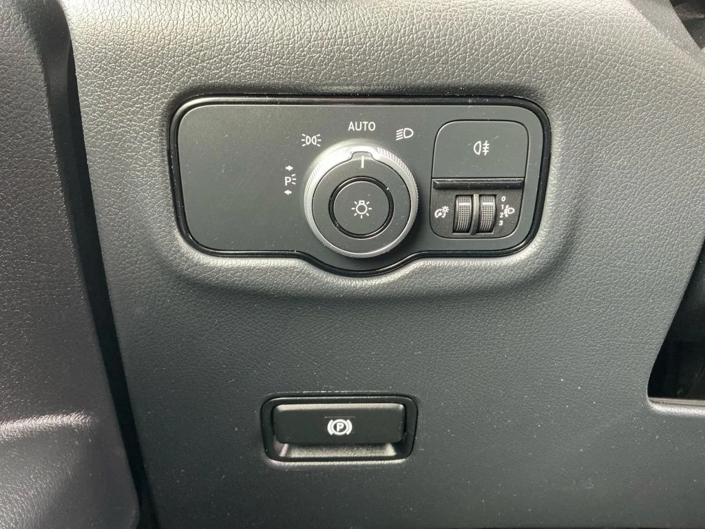 Mercedes-Benz-Vito 116-image-13