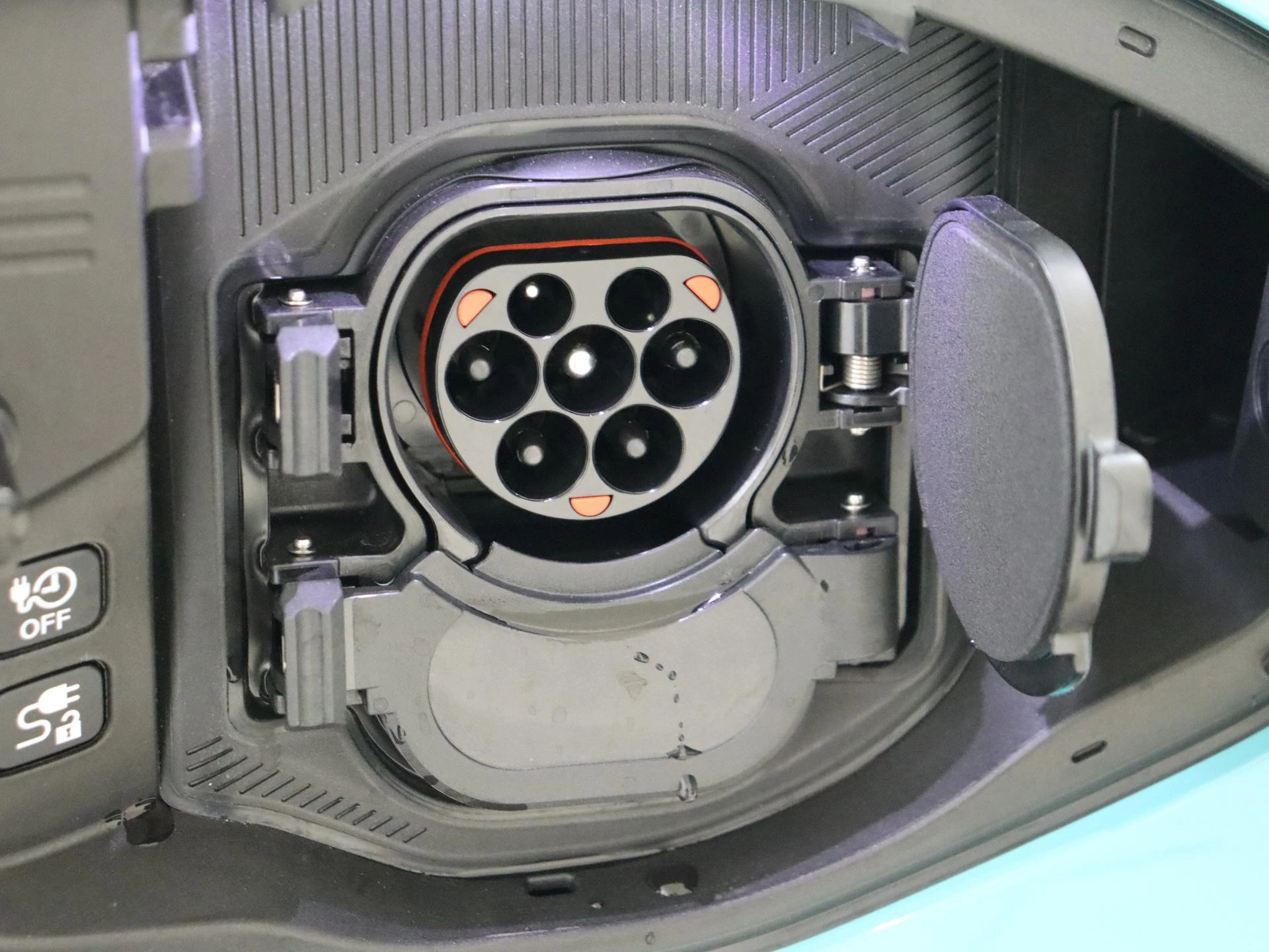 Nissan-Leaf-image-29