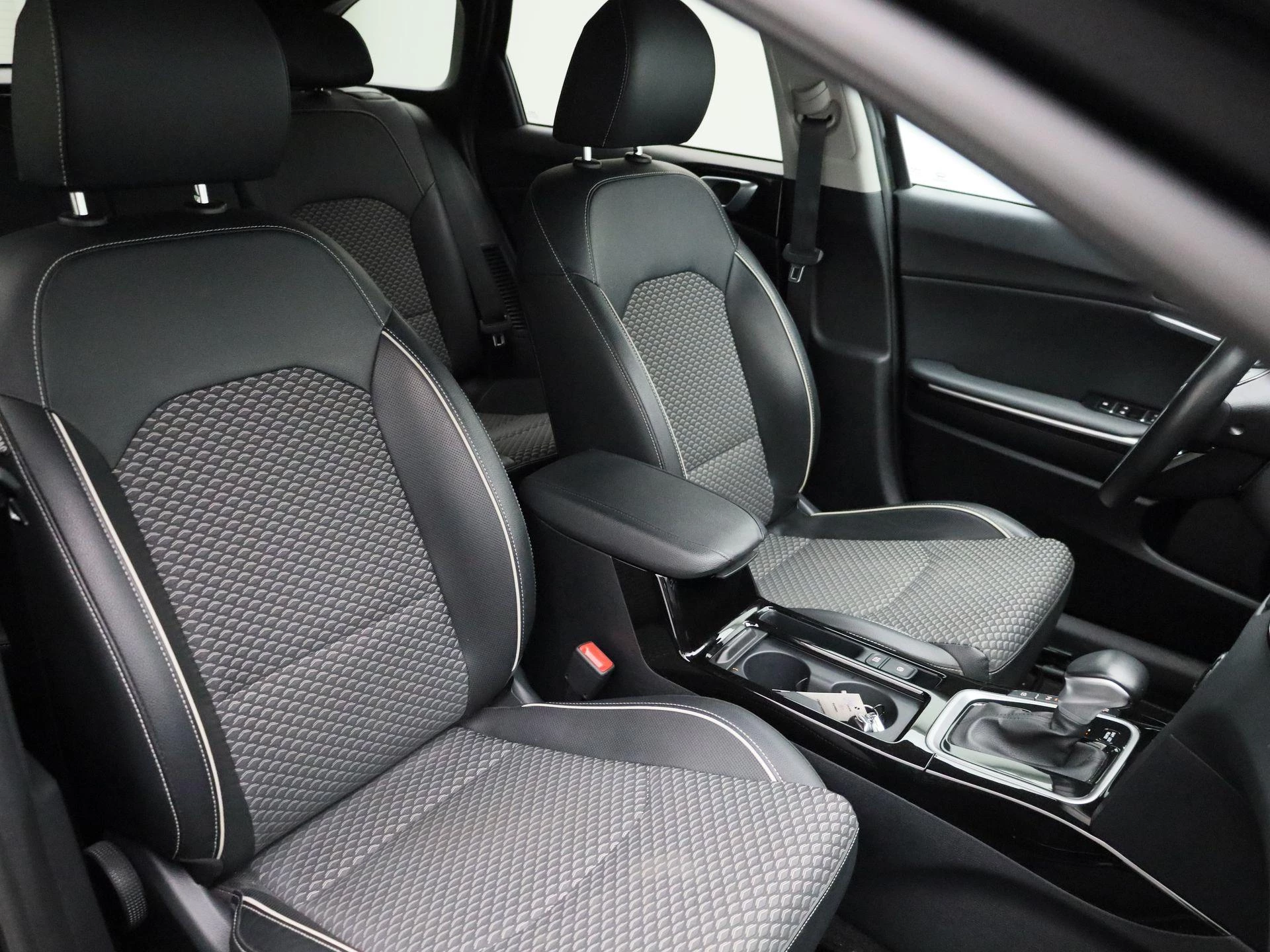 Kia cee'd Sportswagon Business Line 1.6 GDi PHEV DCT