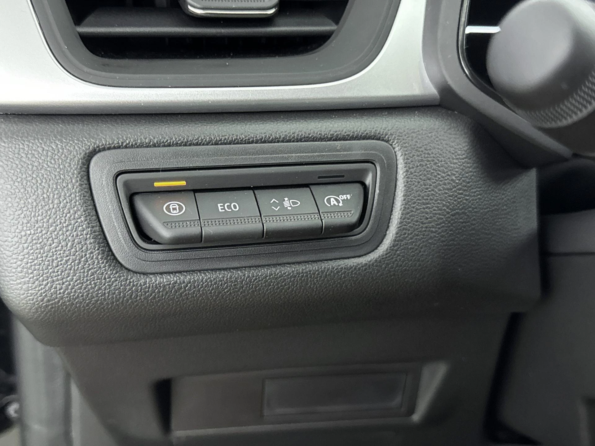 Renault-Captur-image-24