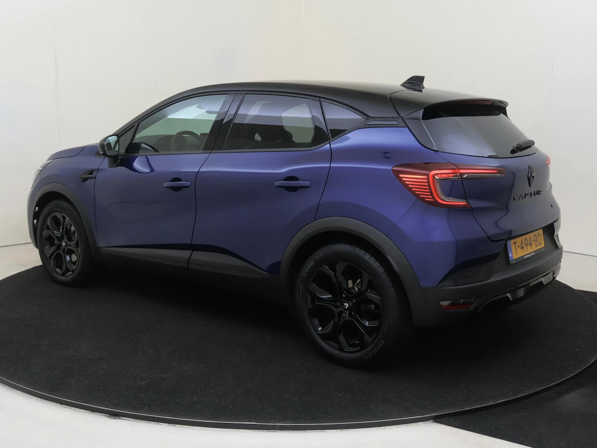 Renault-Captur-image-2