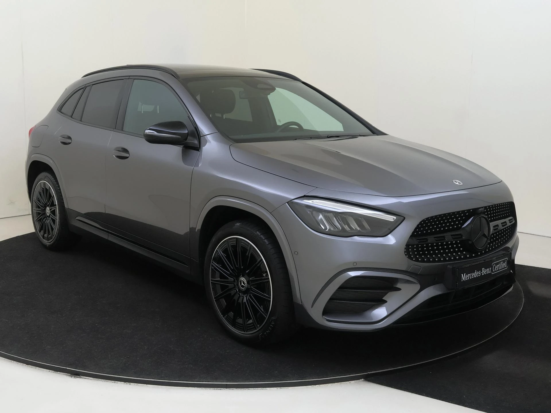 Mercedes-Benz-GLA-image-4