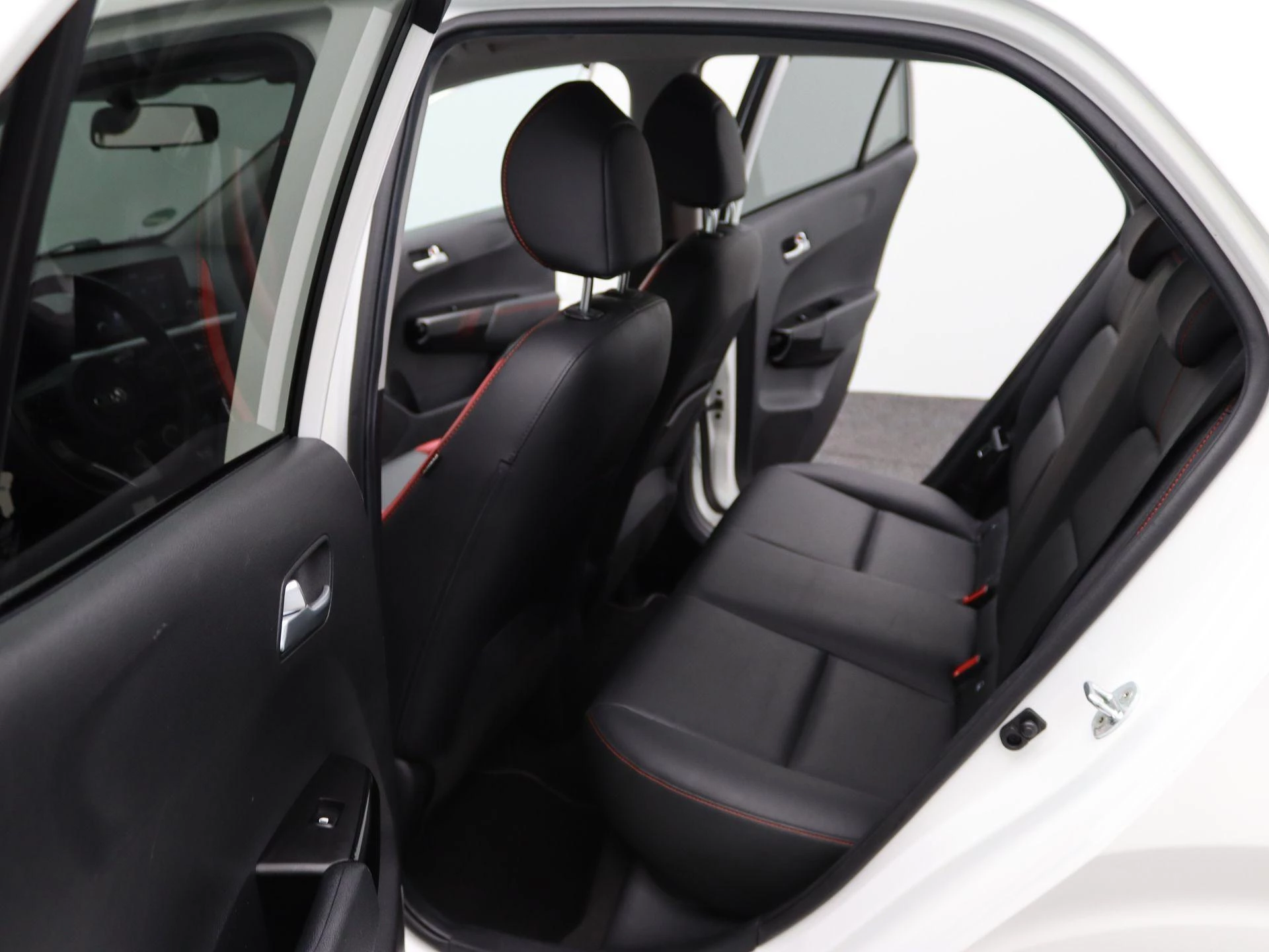 Kia-Picanto-image-13