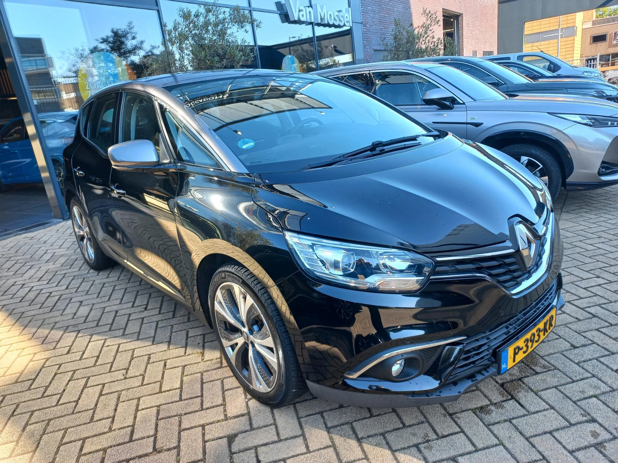Renault-Scénic-image-6