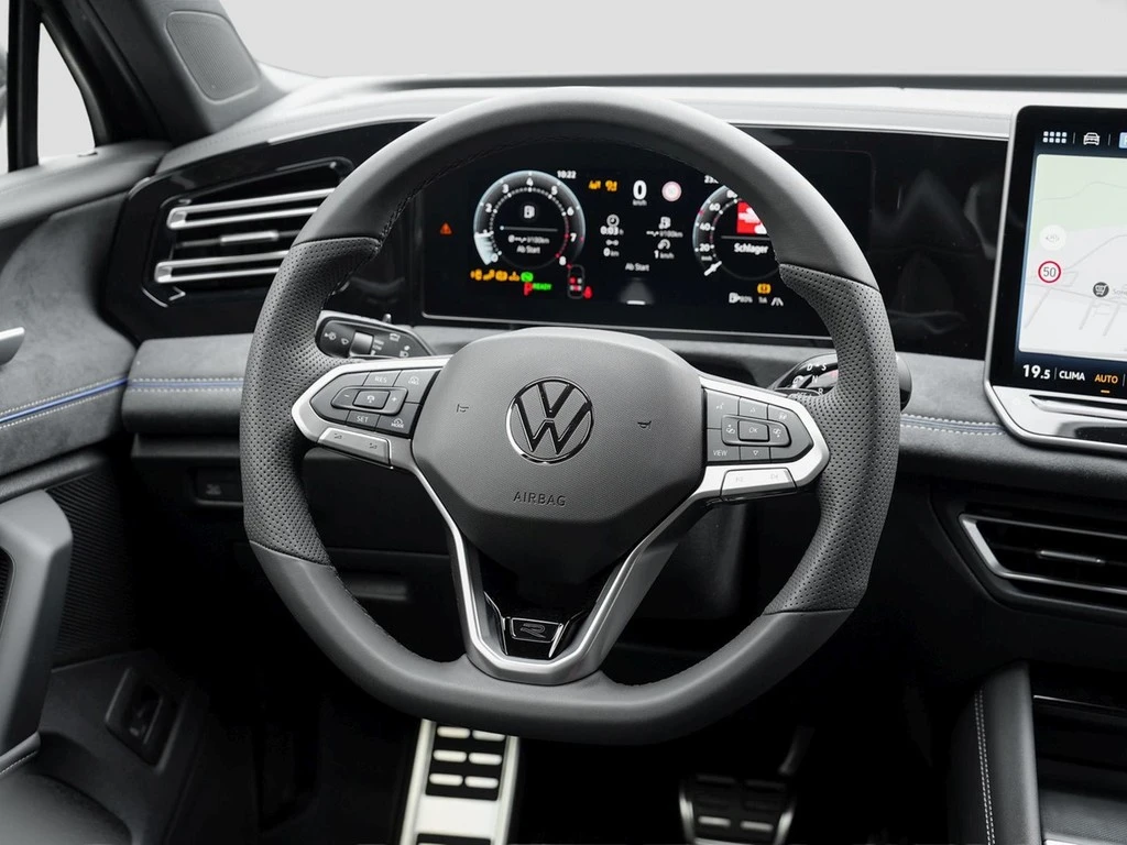 Volkswagen Tiguan R-Line 2.0TDI AHV Trailer Ass. Discover