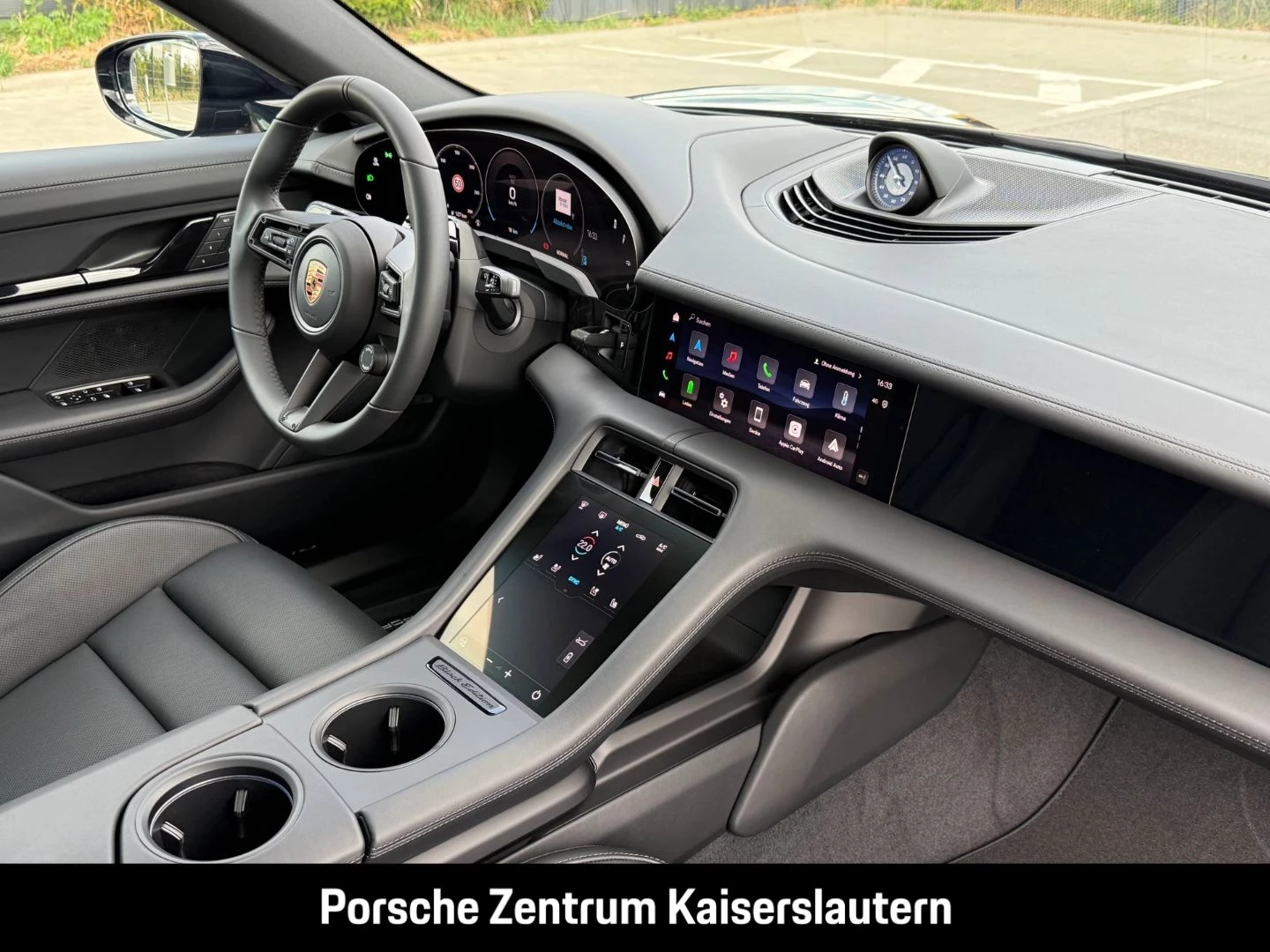 Porsche Taycan Black Edition InnoDrive HA-Lenkung HeadUp black edition