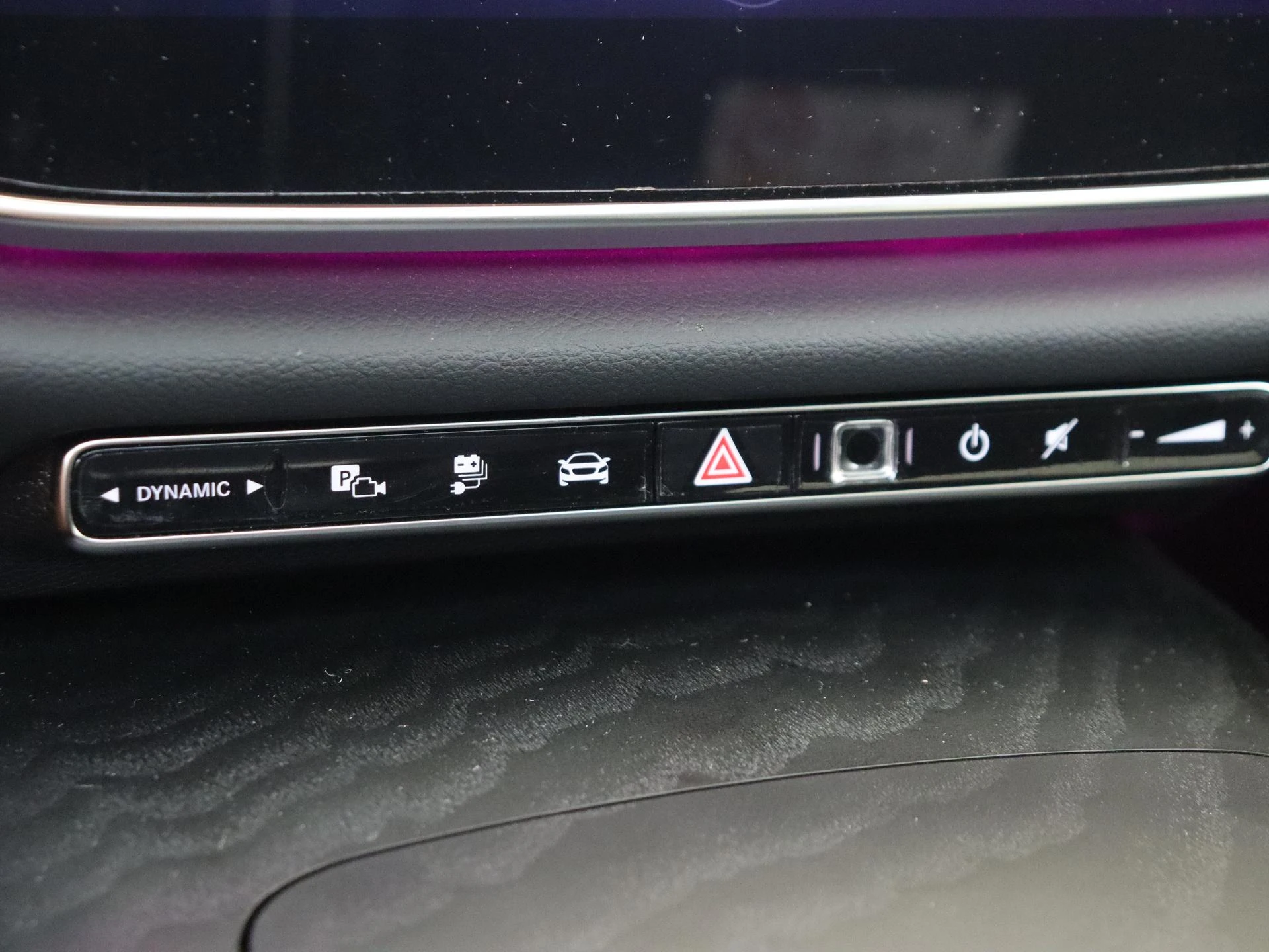 Mercedes-Benz-E-Klasse-image-20