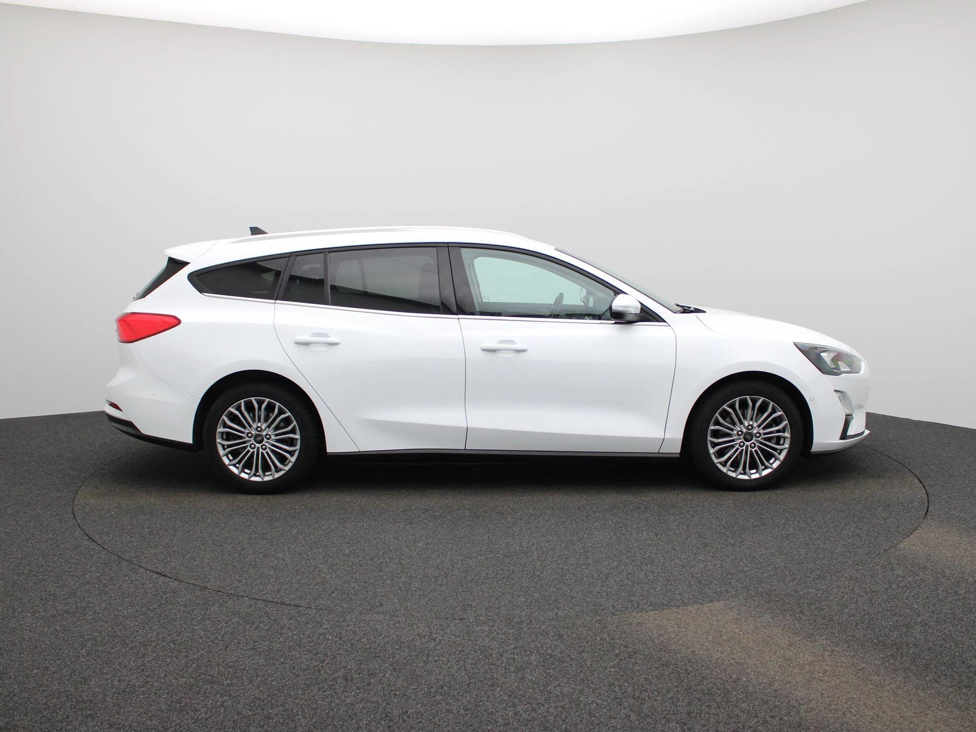 Ford Focus Wagon 1.0 EcoBoost Titanium X Business